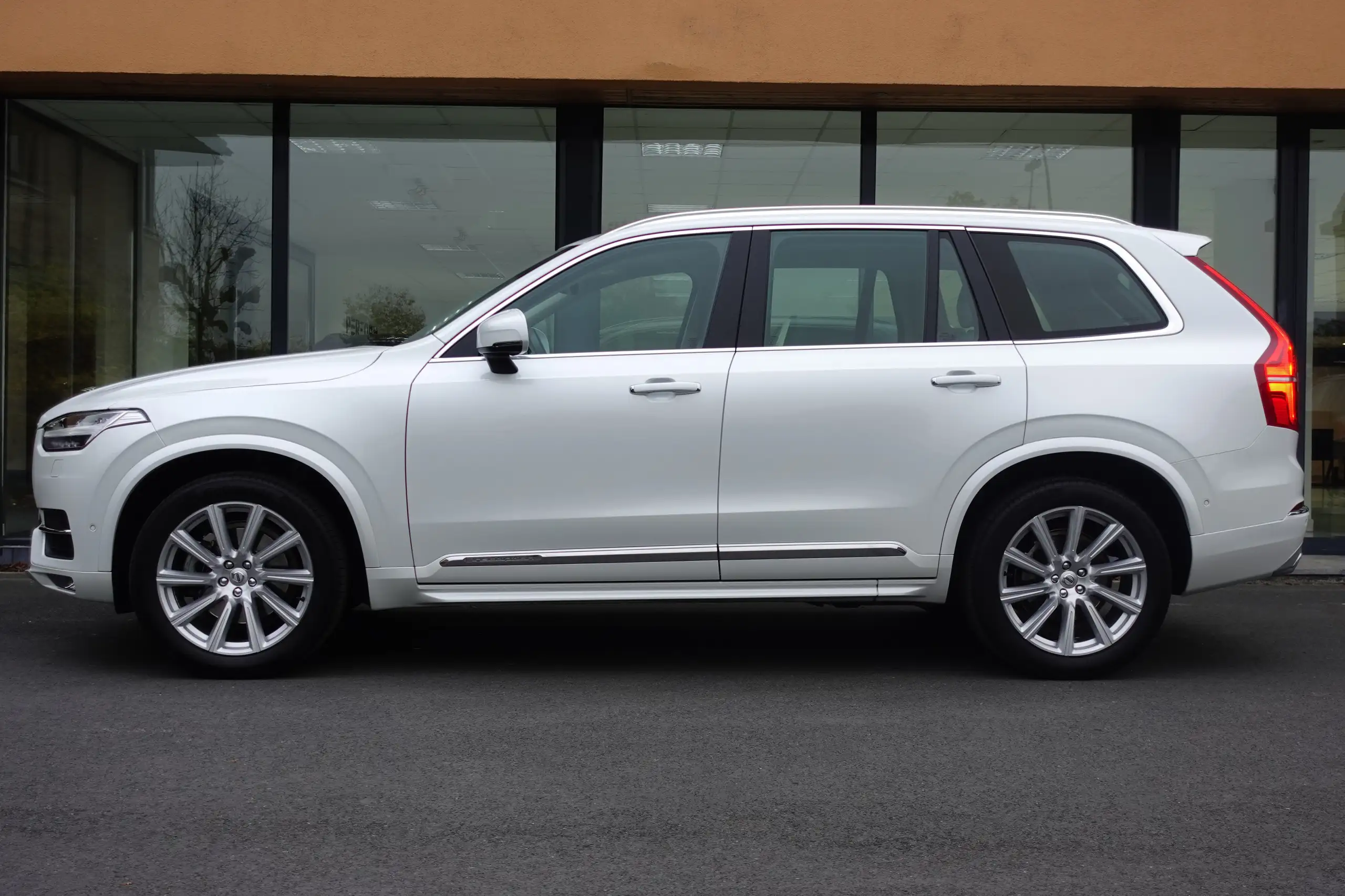 Volvo - XC90