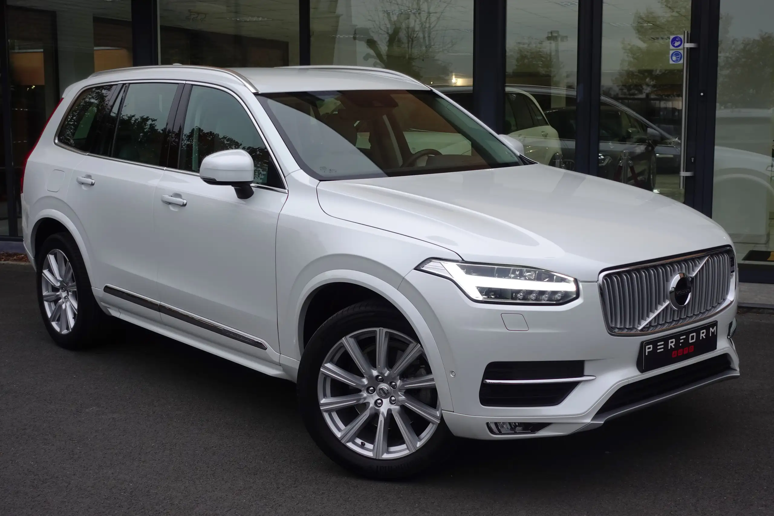 Volvo - XC90