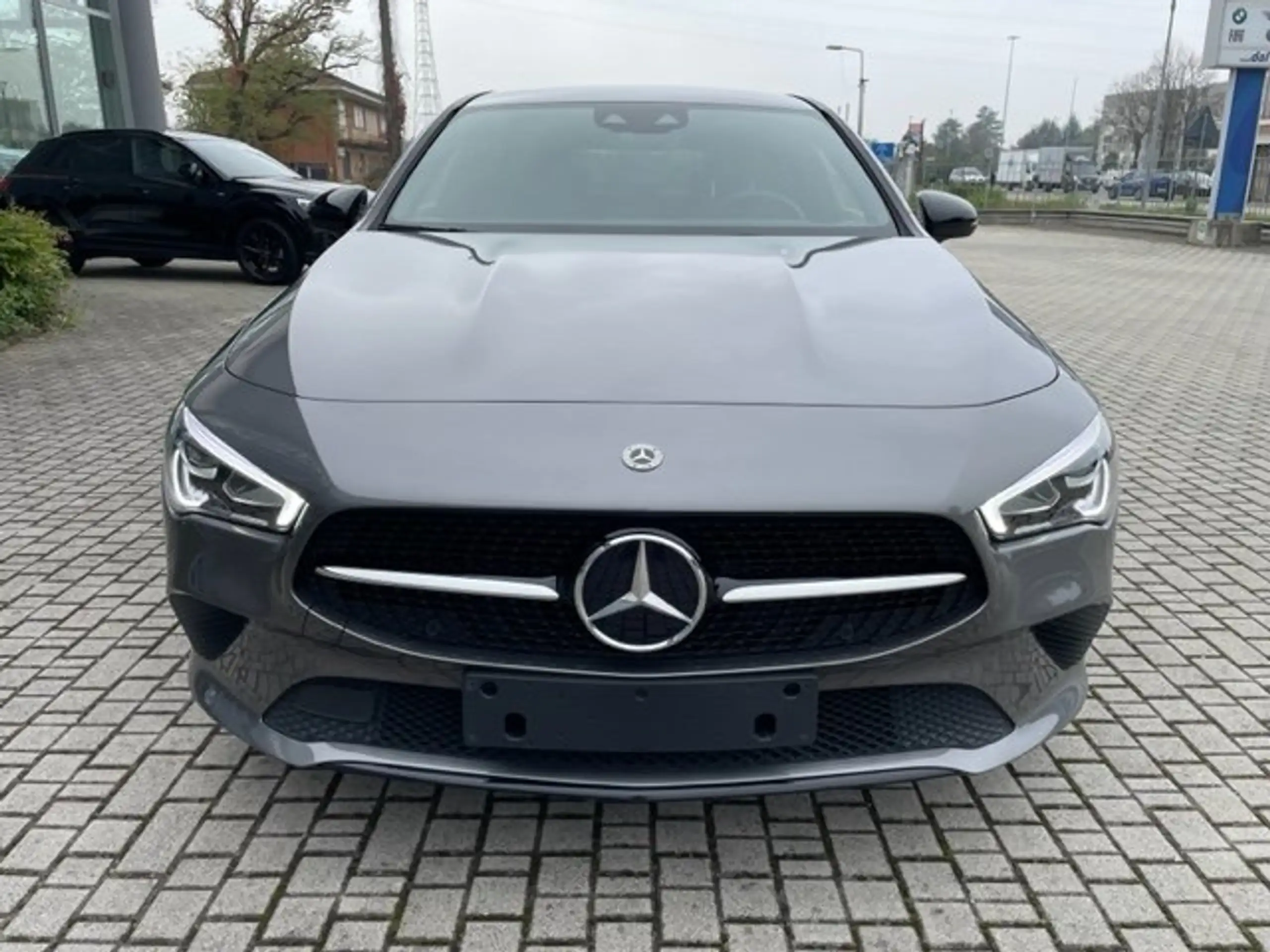 Mercedes-Benz - CLA 180