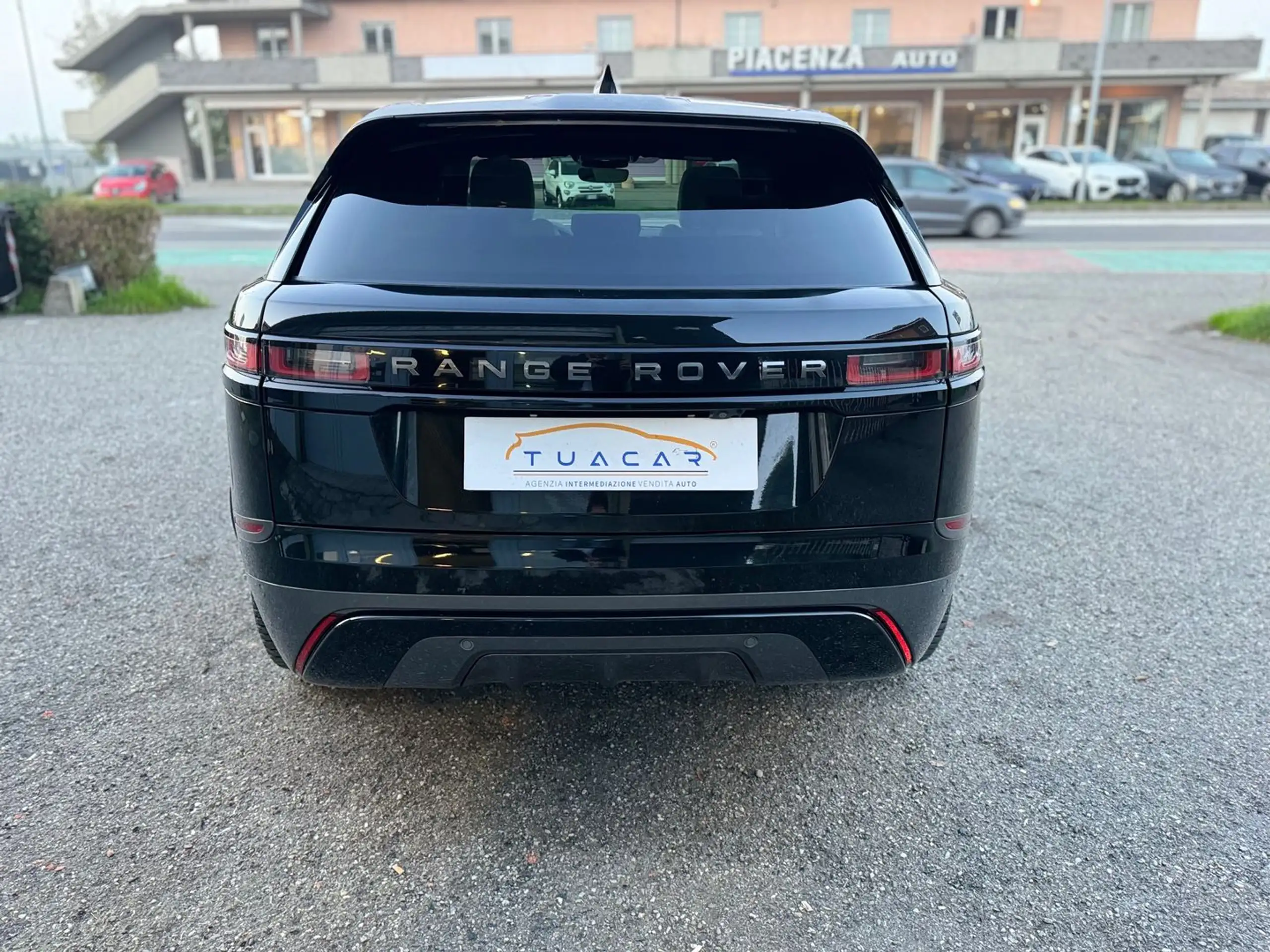 Land Rover - Range Rover Velar