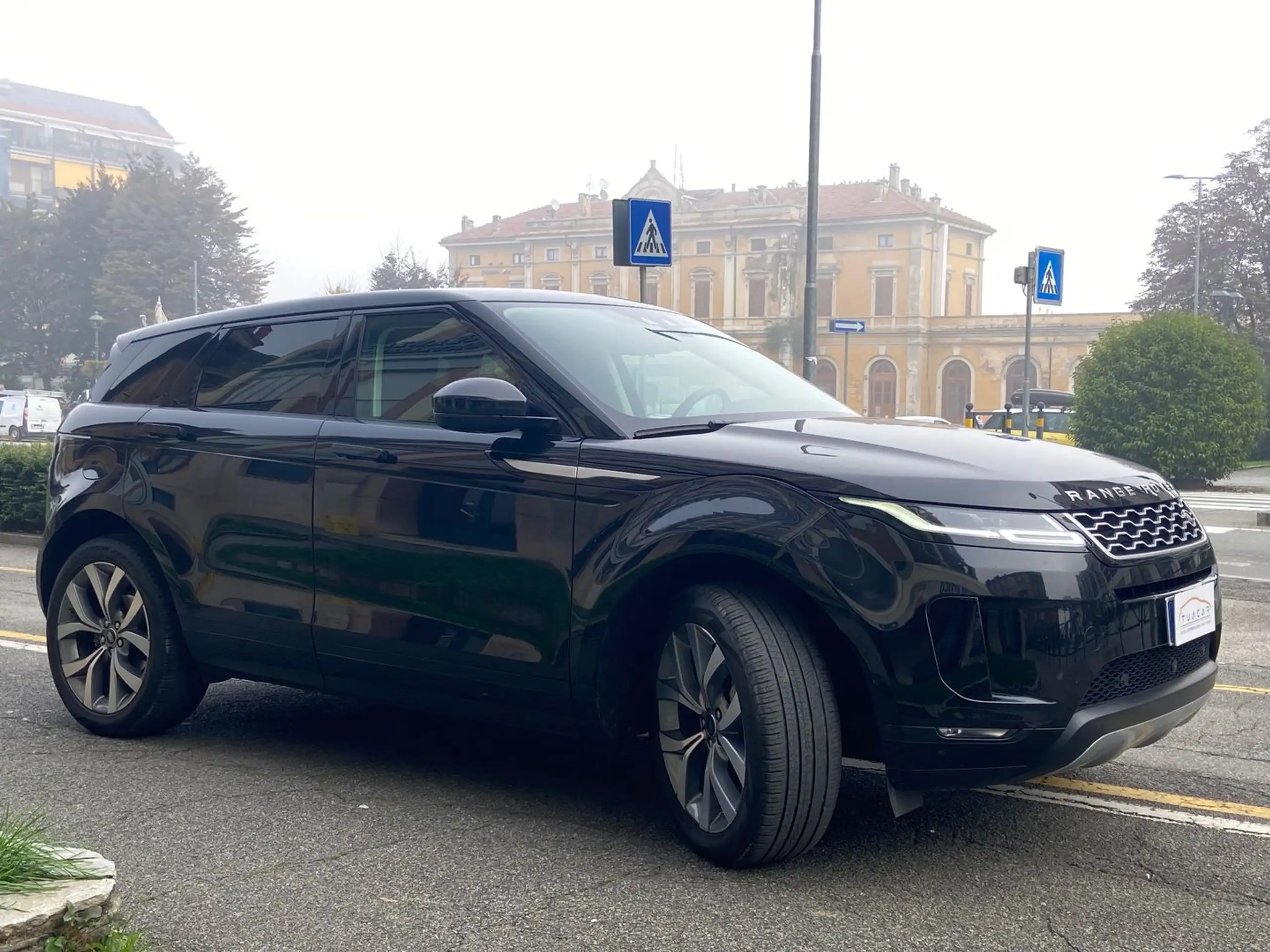 Land Rover - Range Rover Evoque