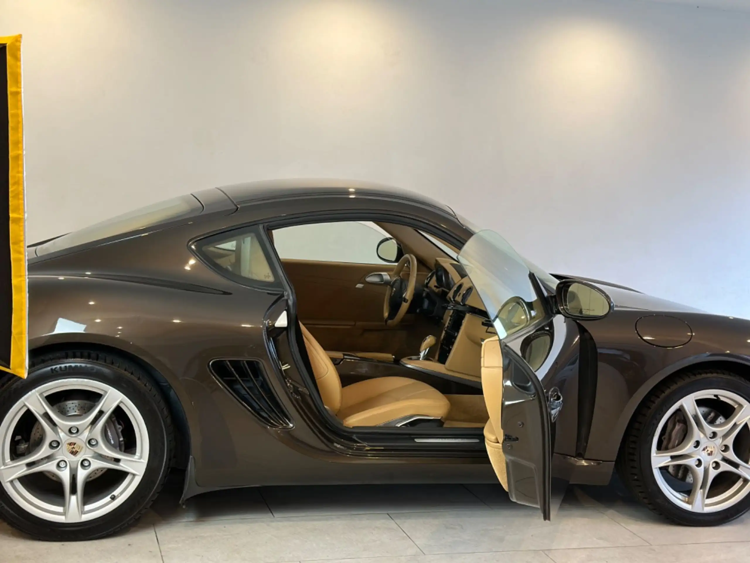 Porsche - Cayman