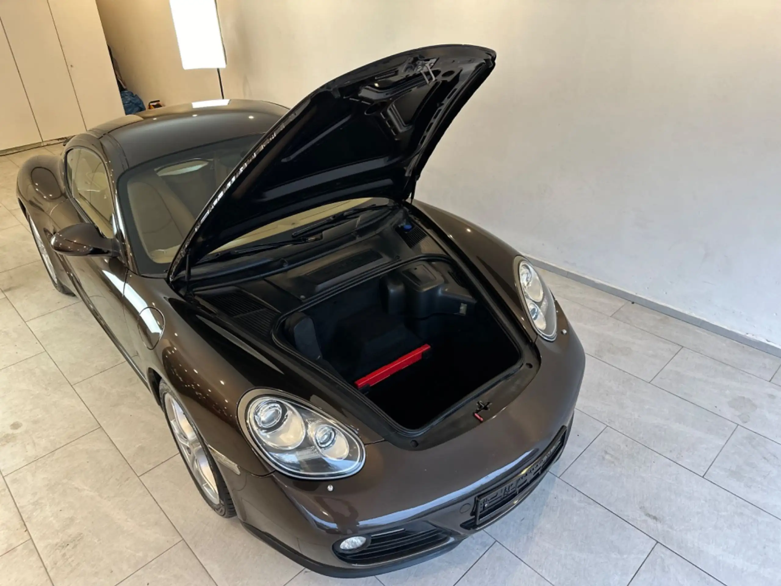 Porsche - Cayman