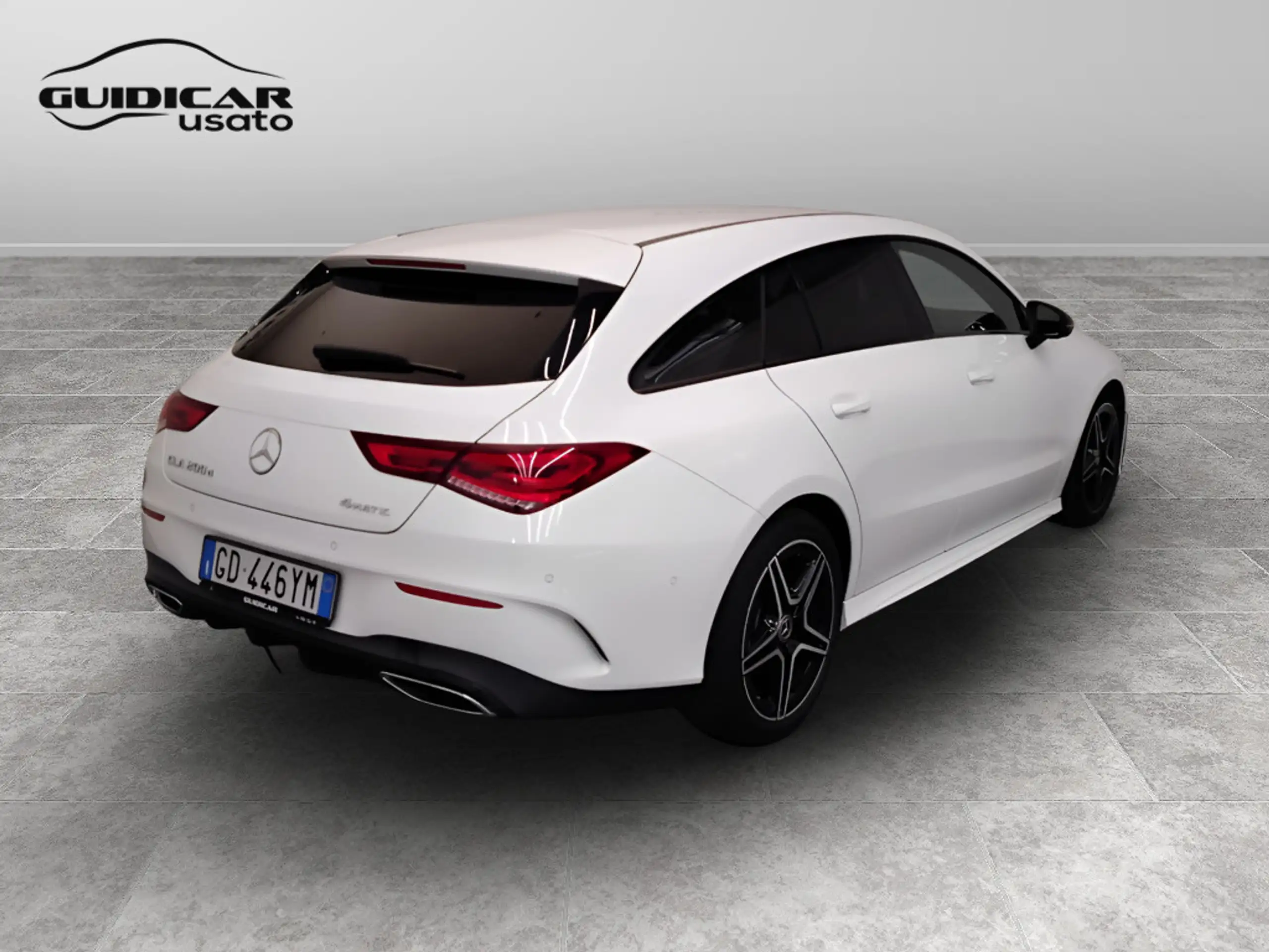 Mercedes-Benz - CLA 200