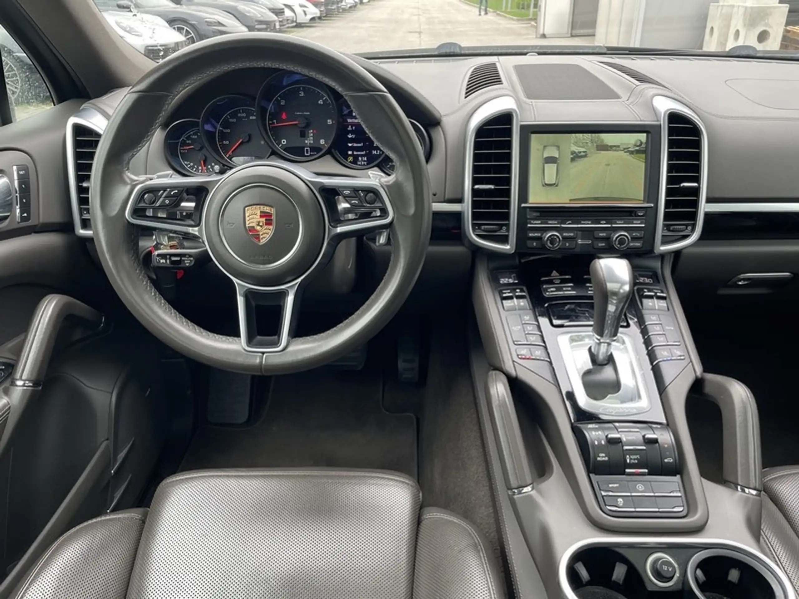 Porsche - Cayenne