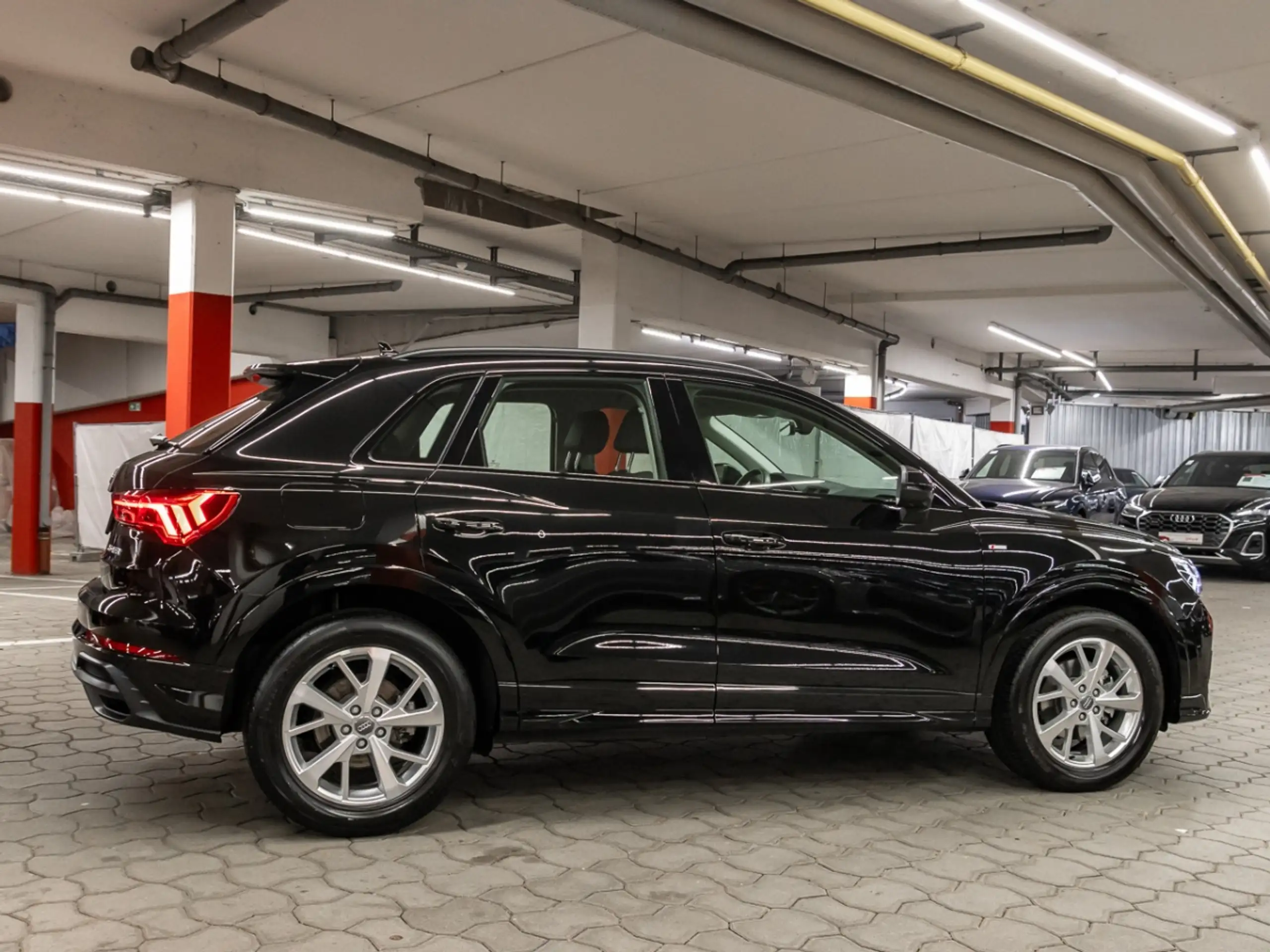 Audi - Q3