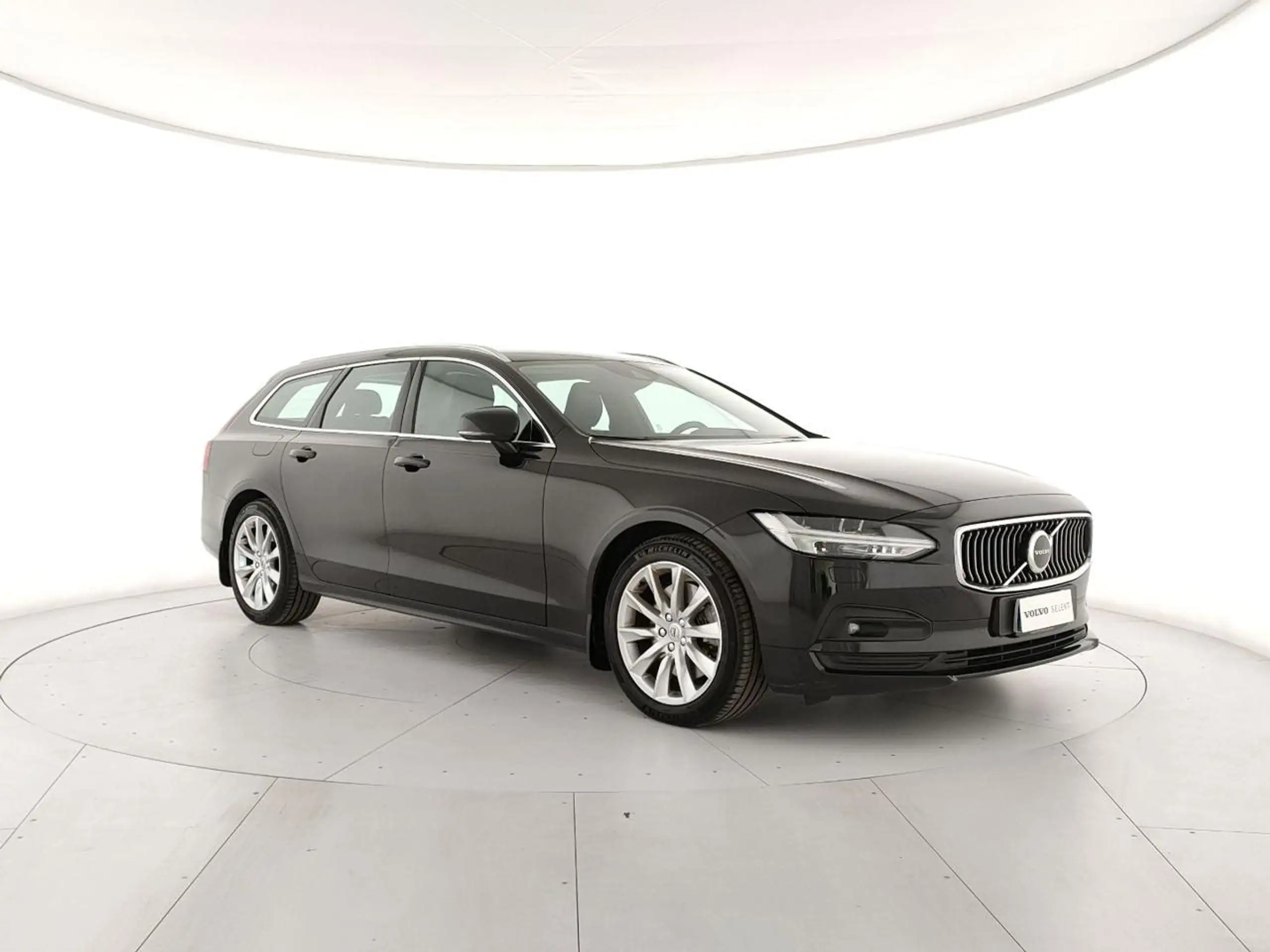 Volvo - V90