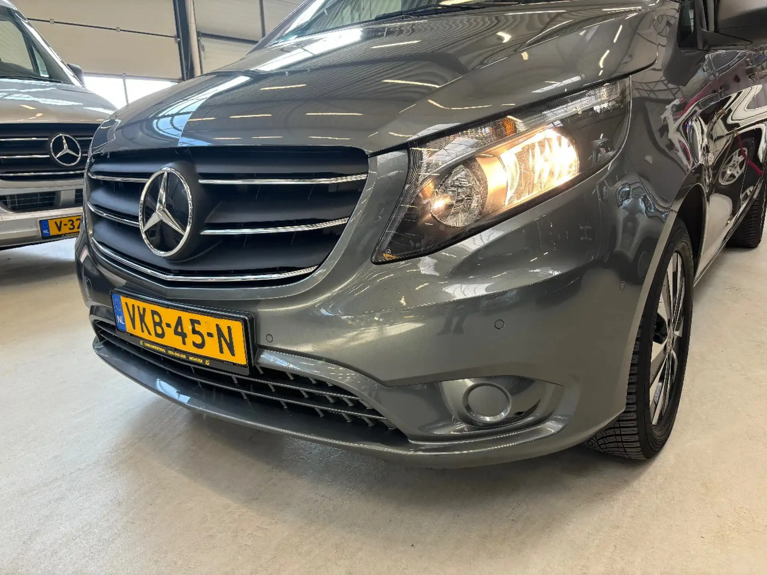 Mercedes-Benz - Vito