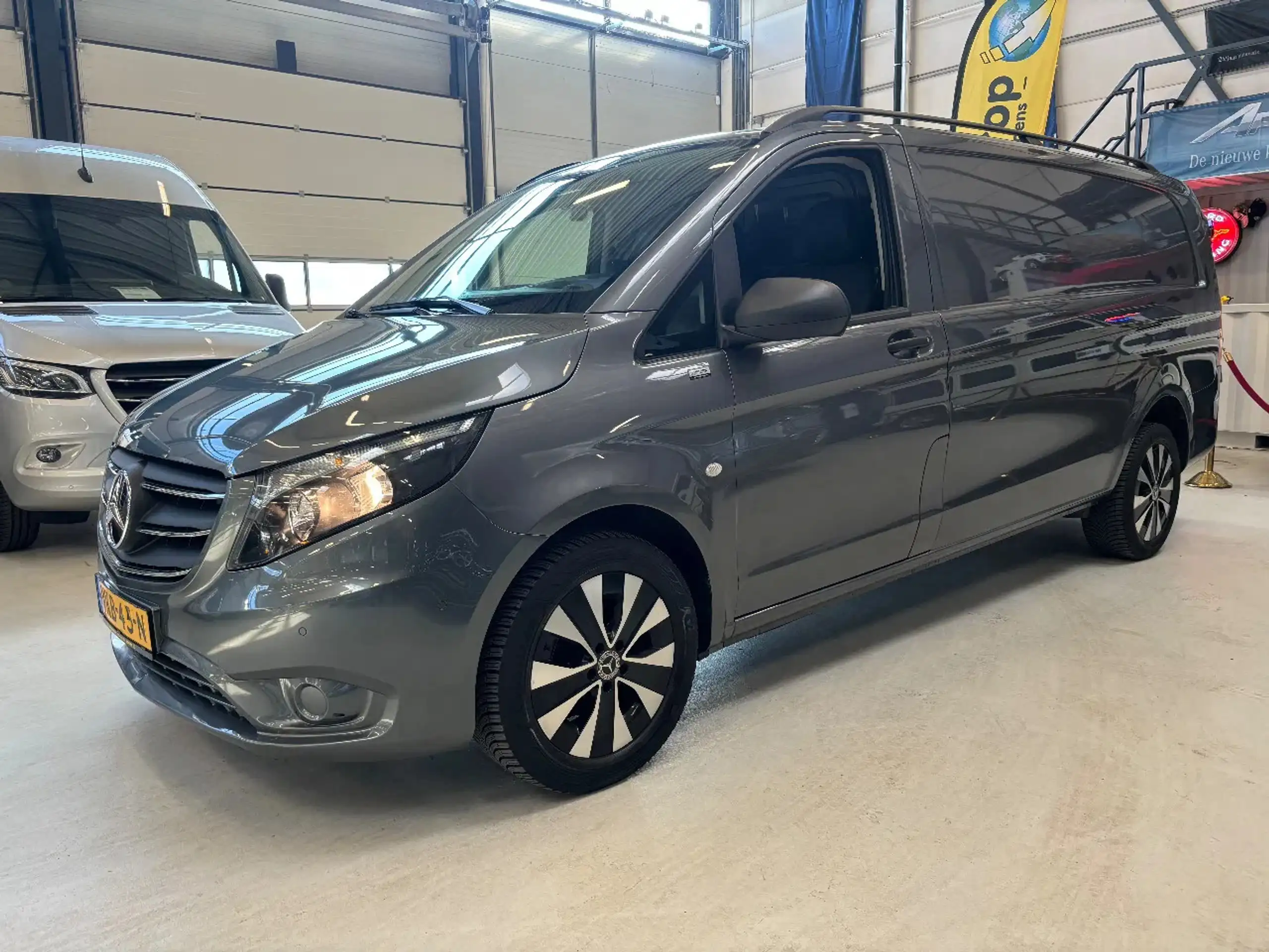 Mercedes-Benz - Vito