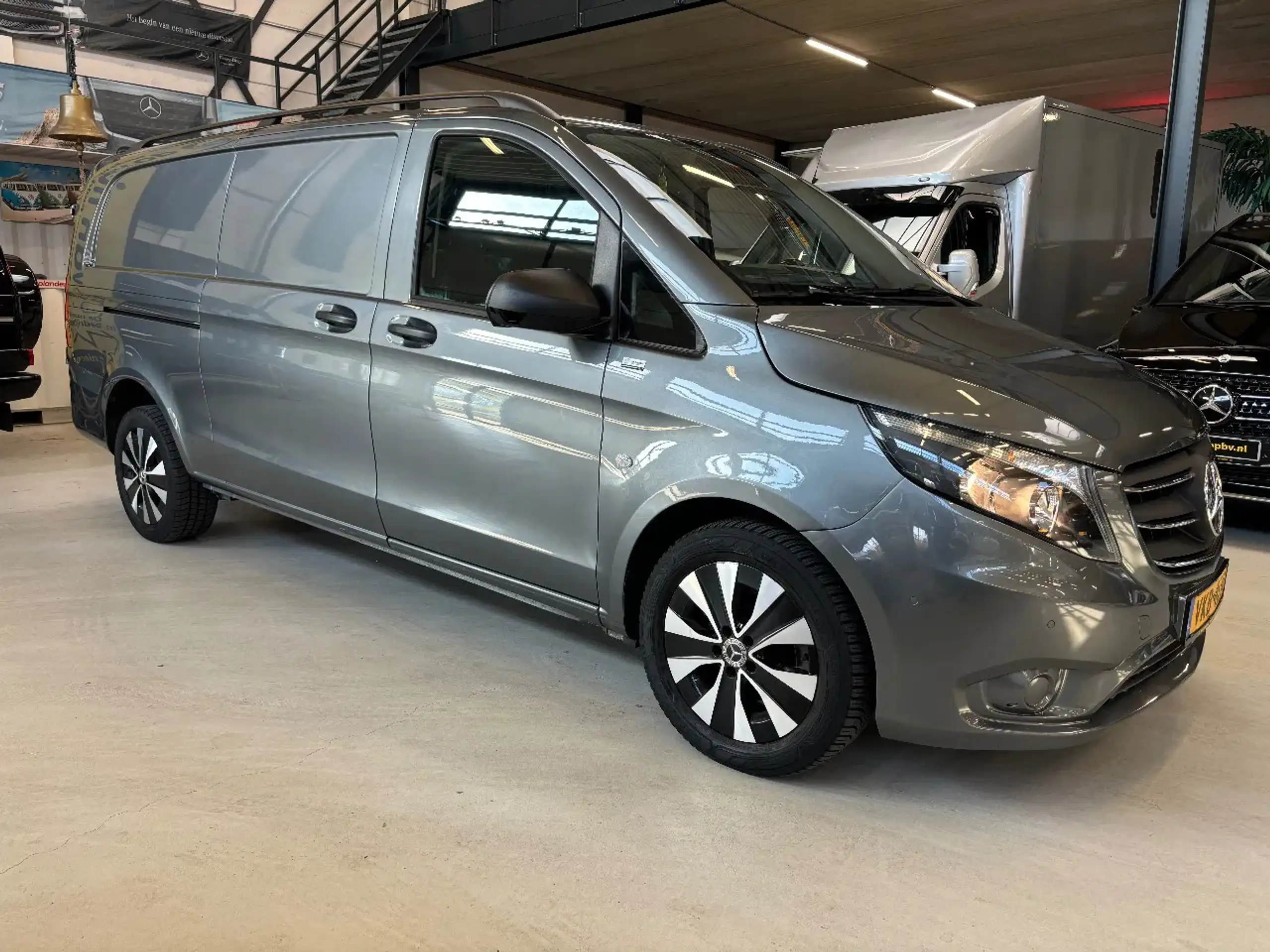 Mercedes-Benz - Vito