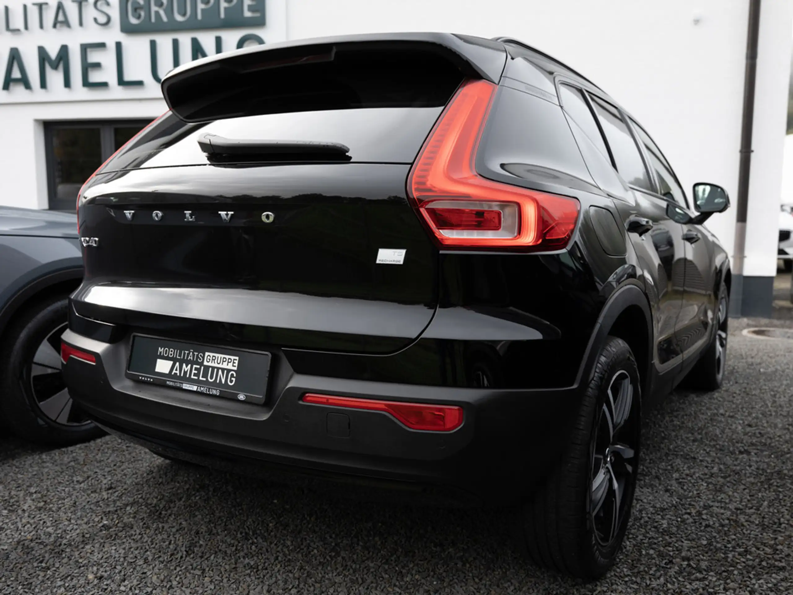 Volvo - XC40