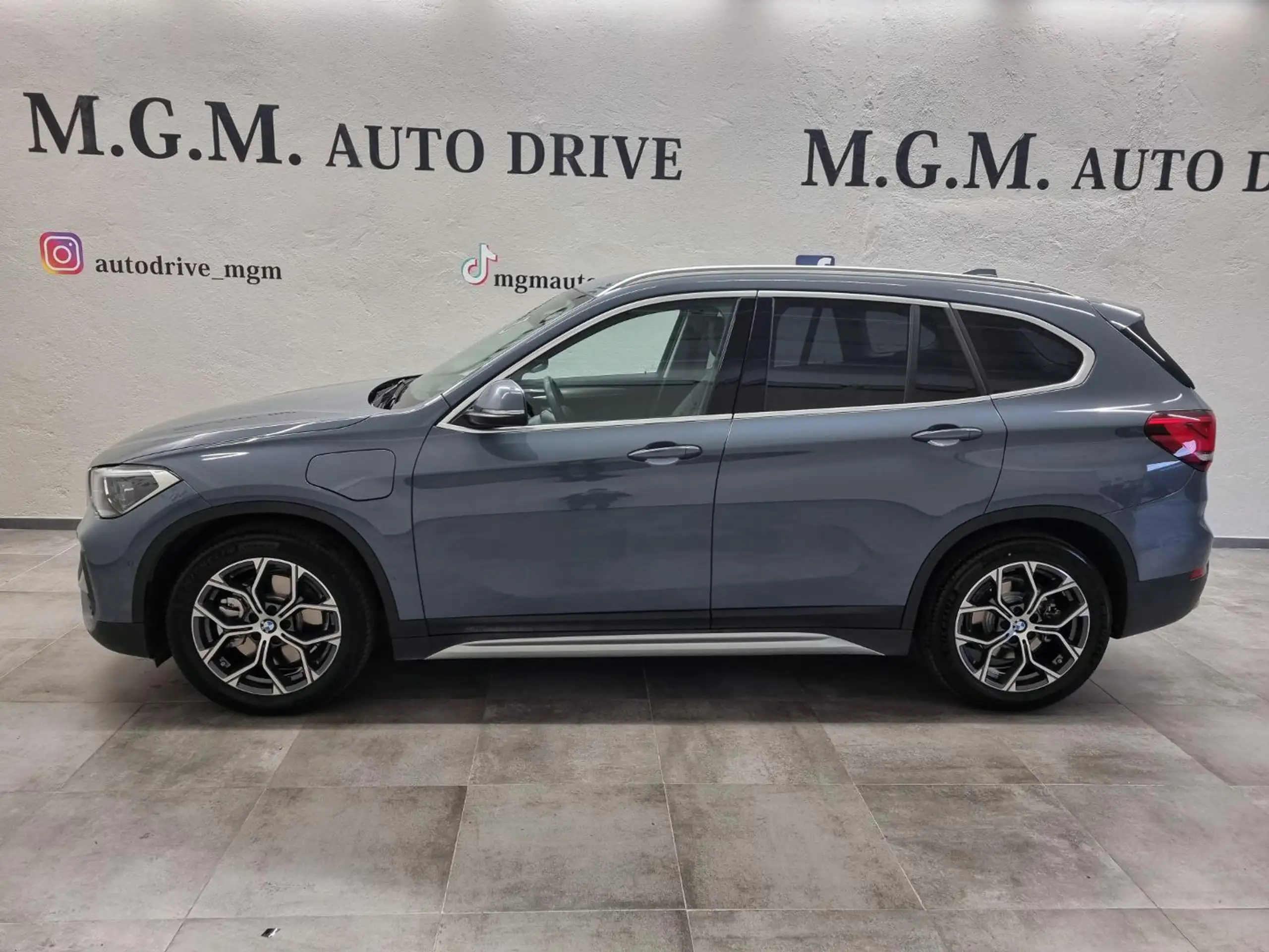 BMW - X1