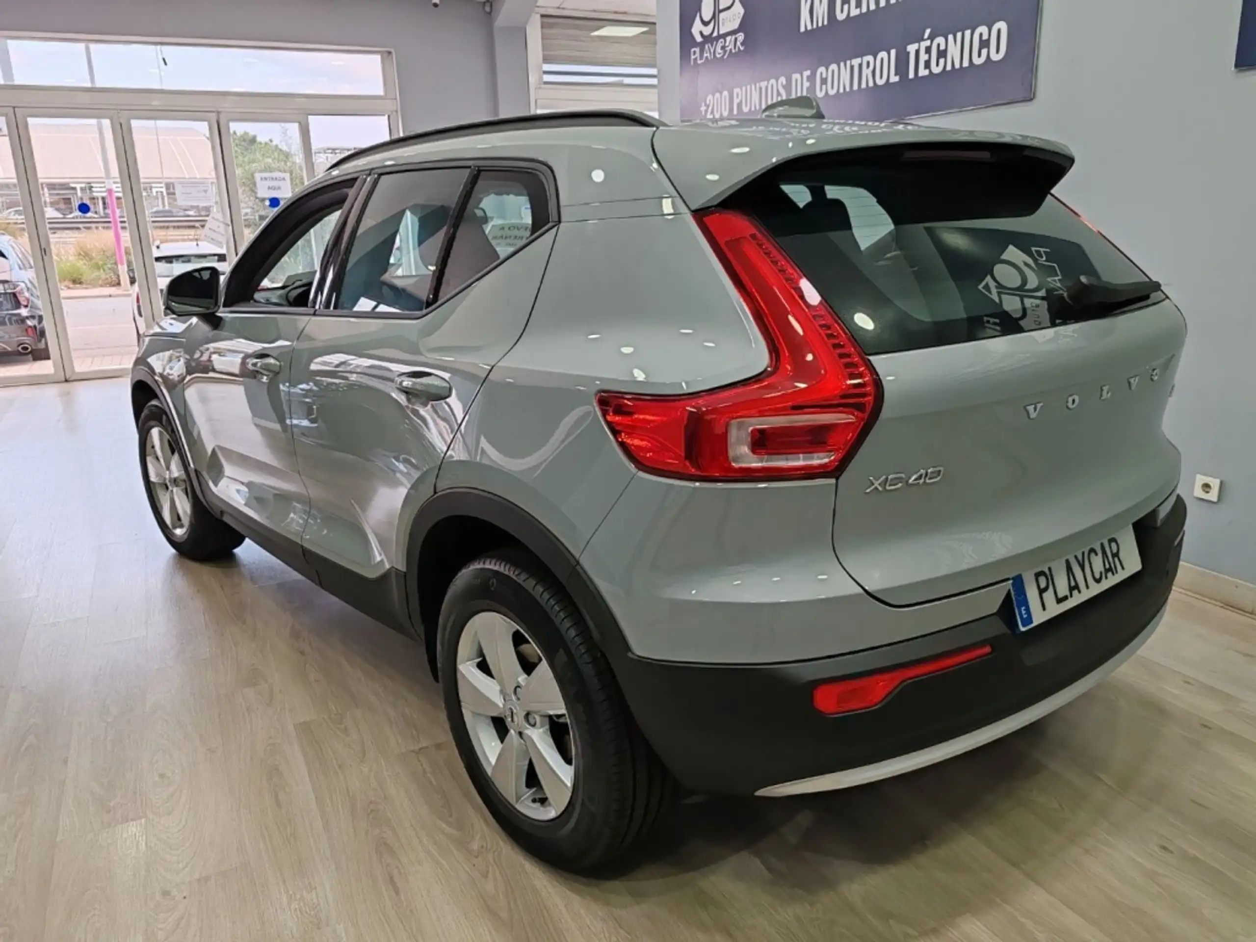 Volvo - XC40