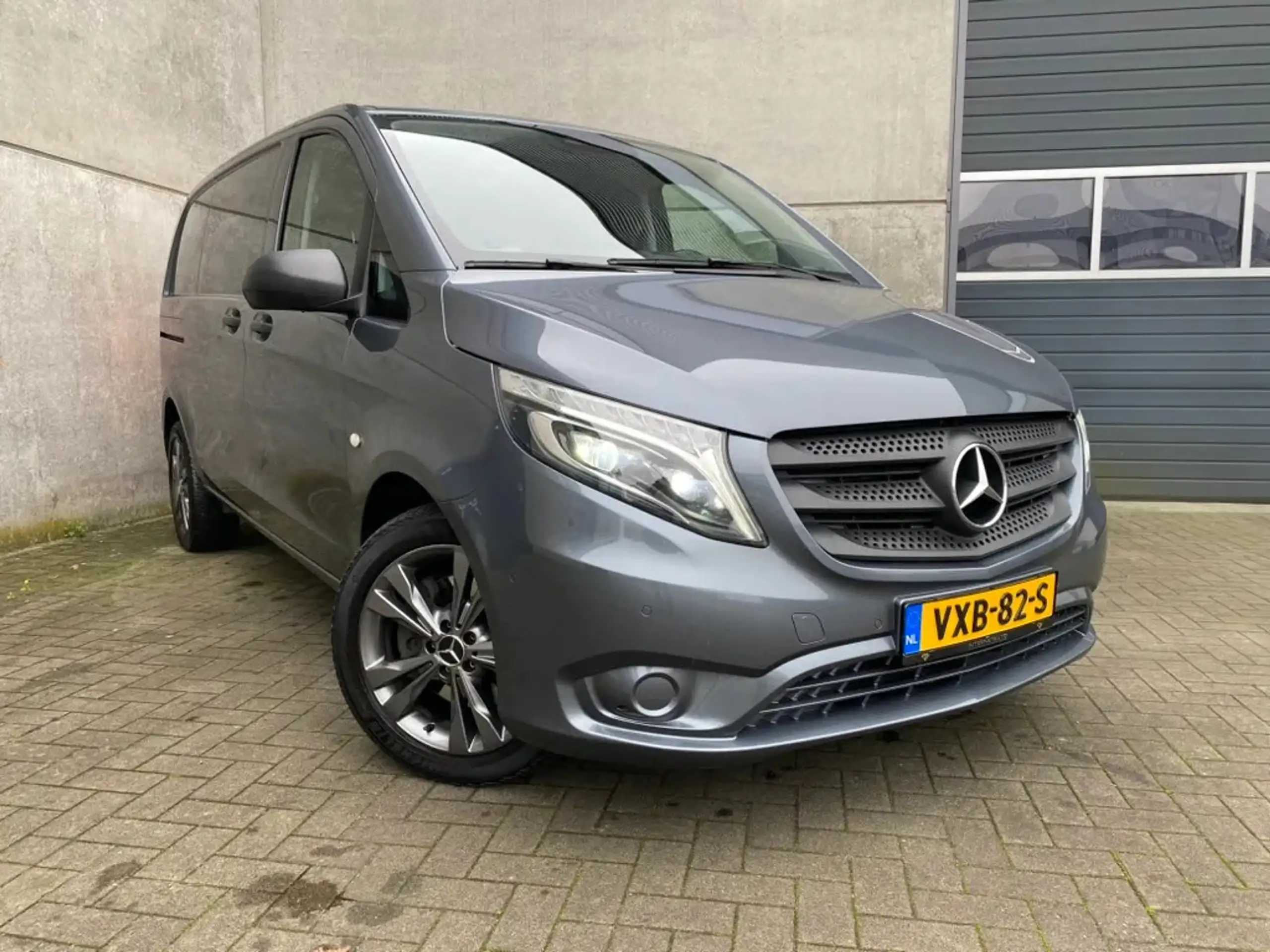 Mercedes-Benz - Vito