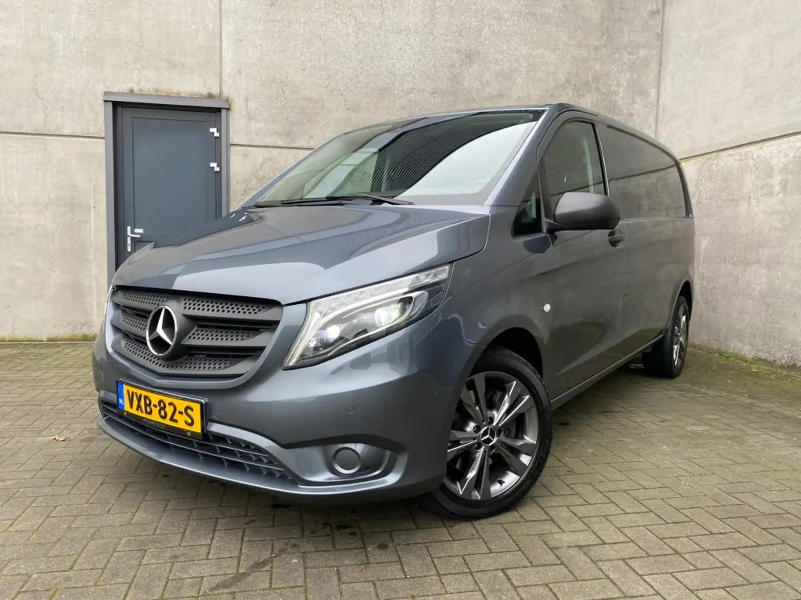 Mercedes-Benz - Vito