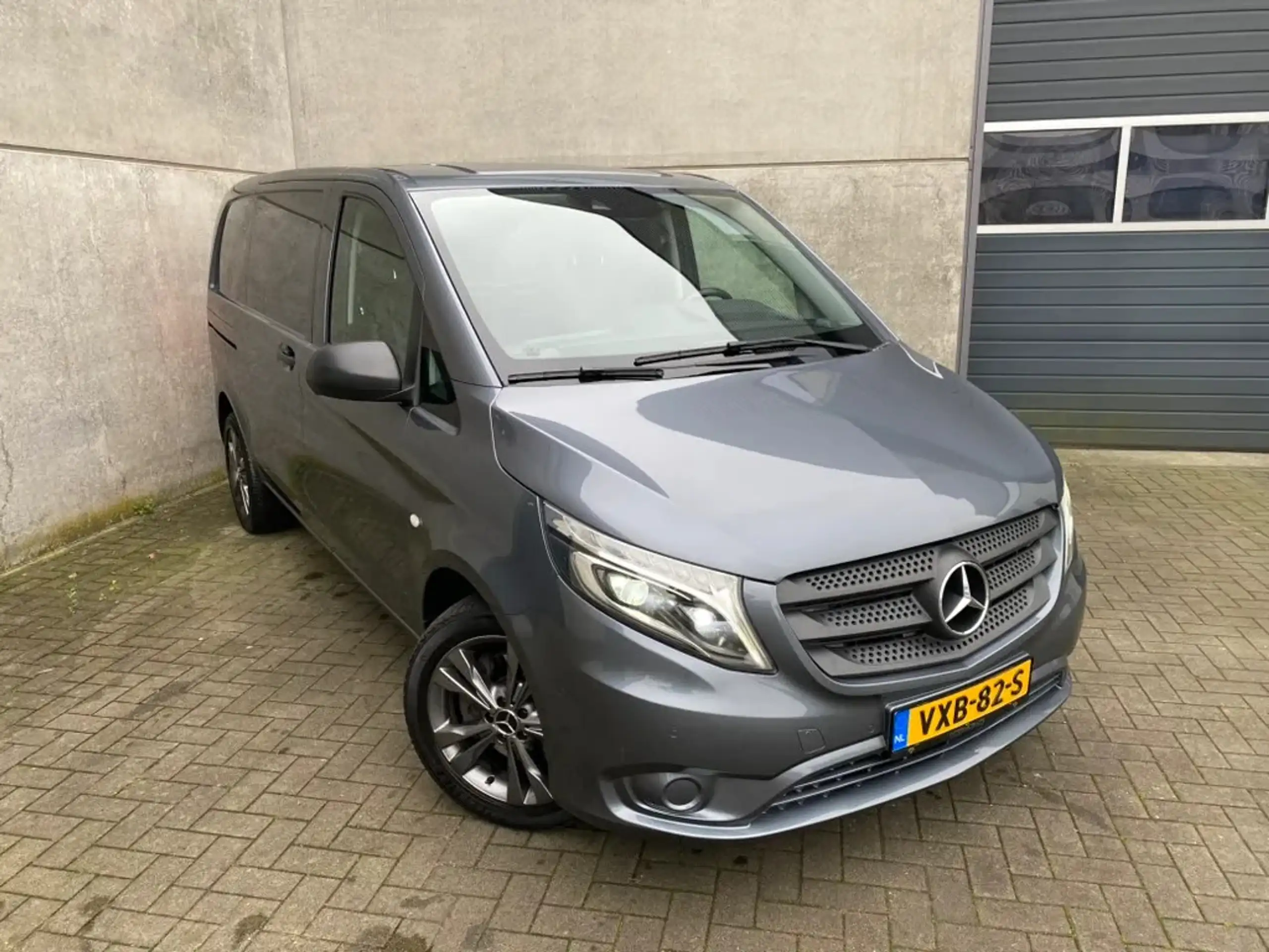 Mercedes-Benz - Vito