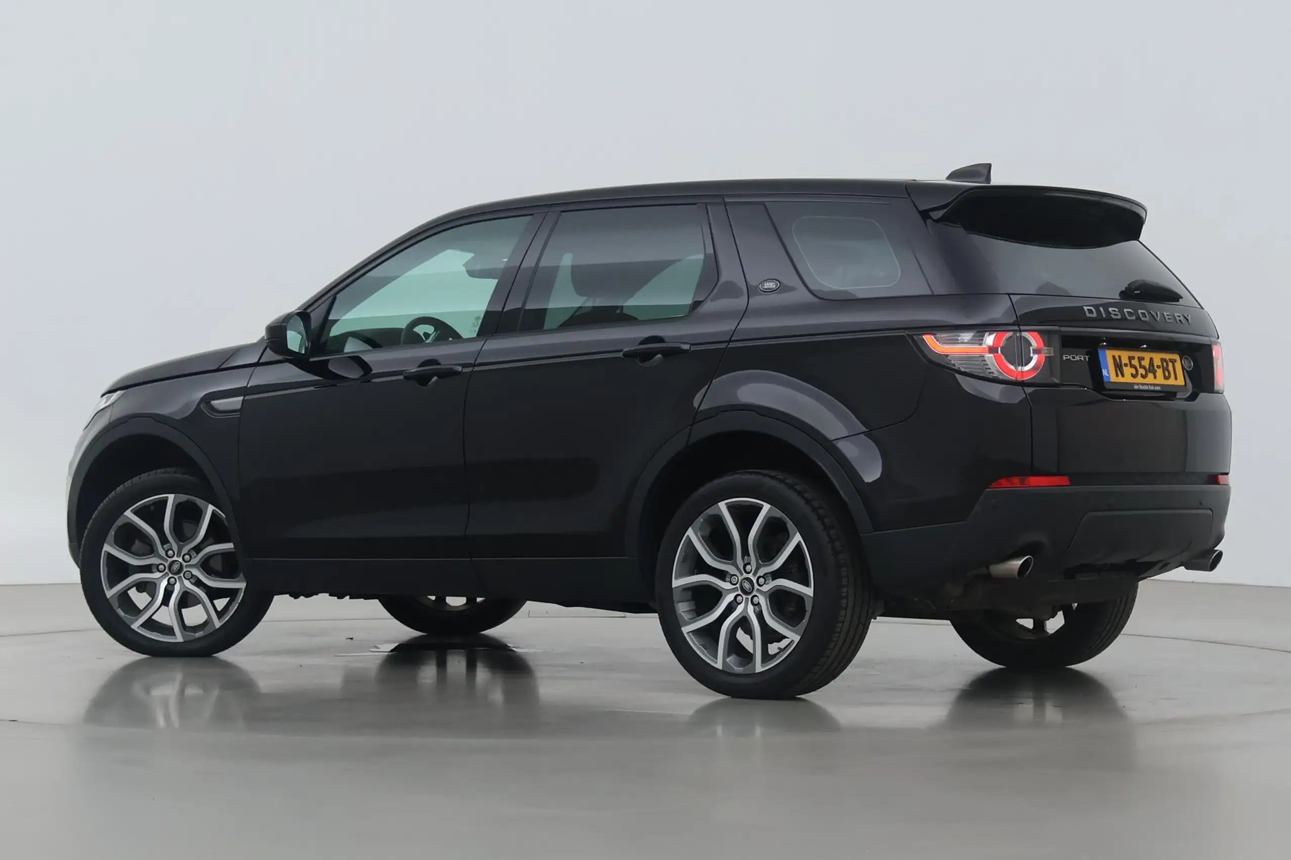 Land Rover - Discovery Sport