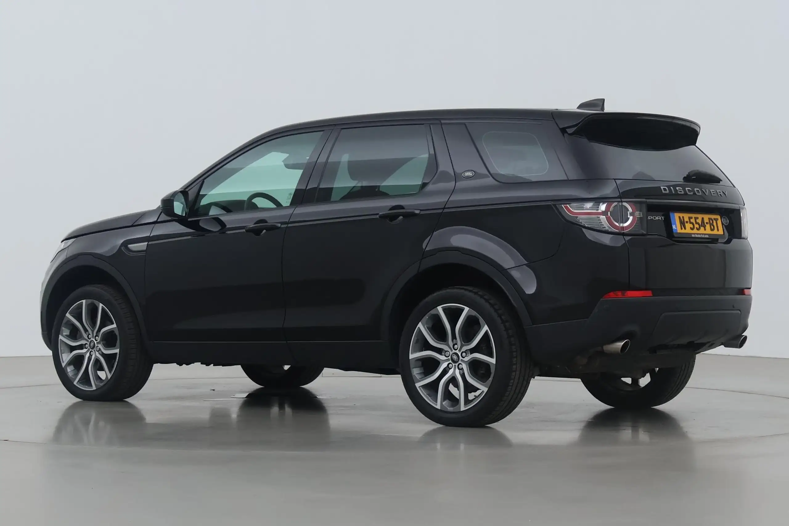 Land Rover - Discovery Sport