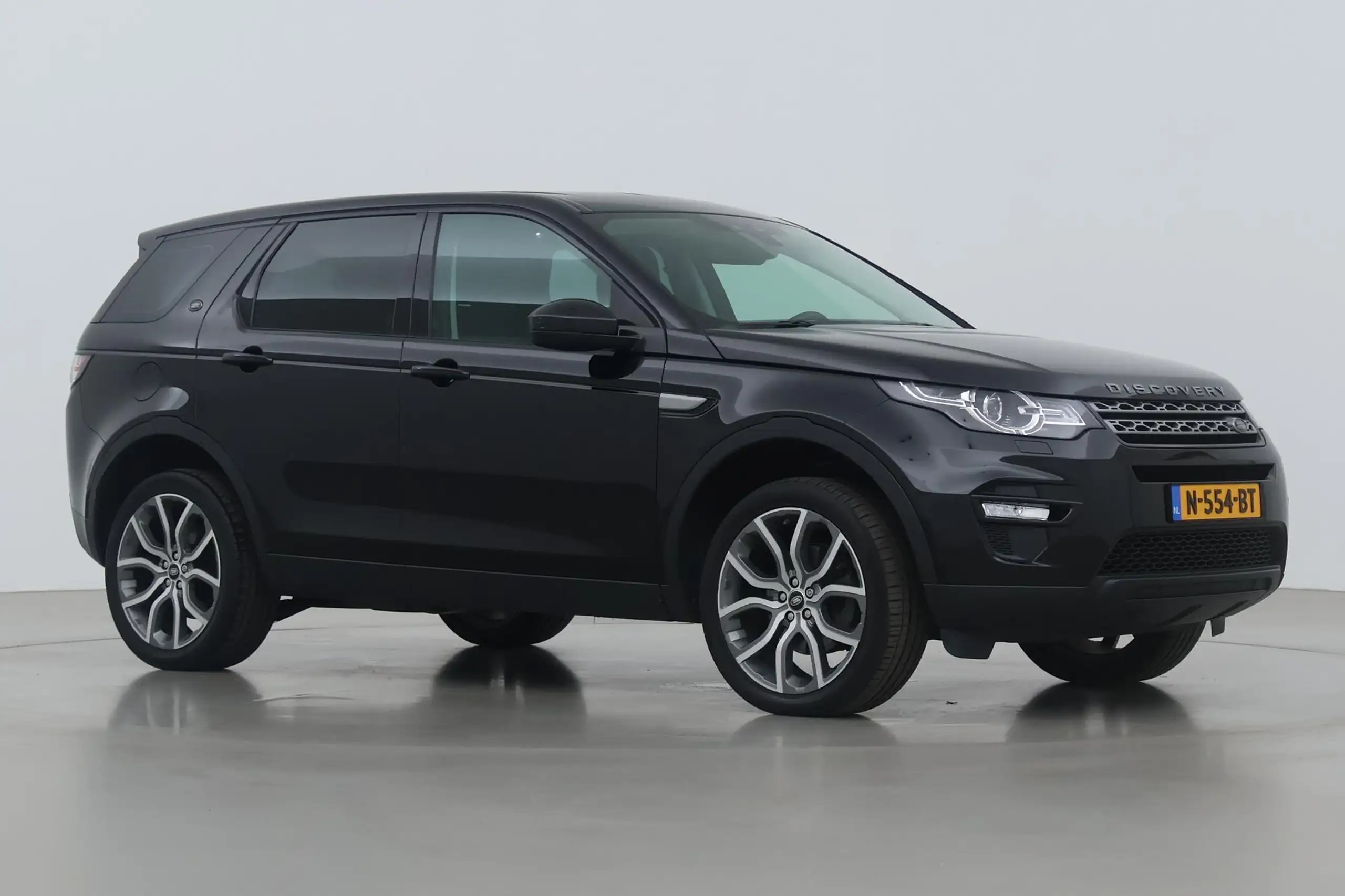 Land Rover - Discovery Sport