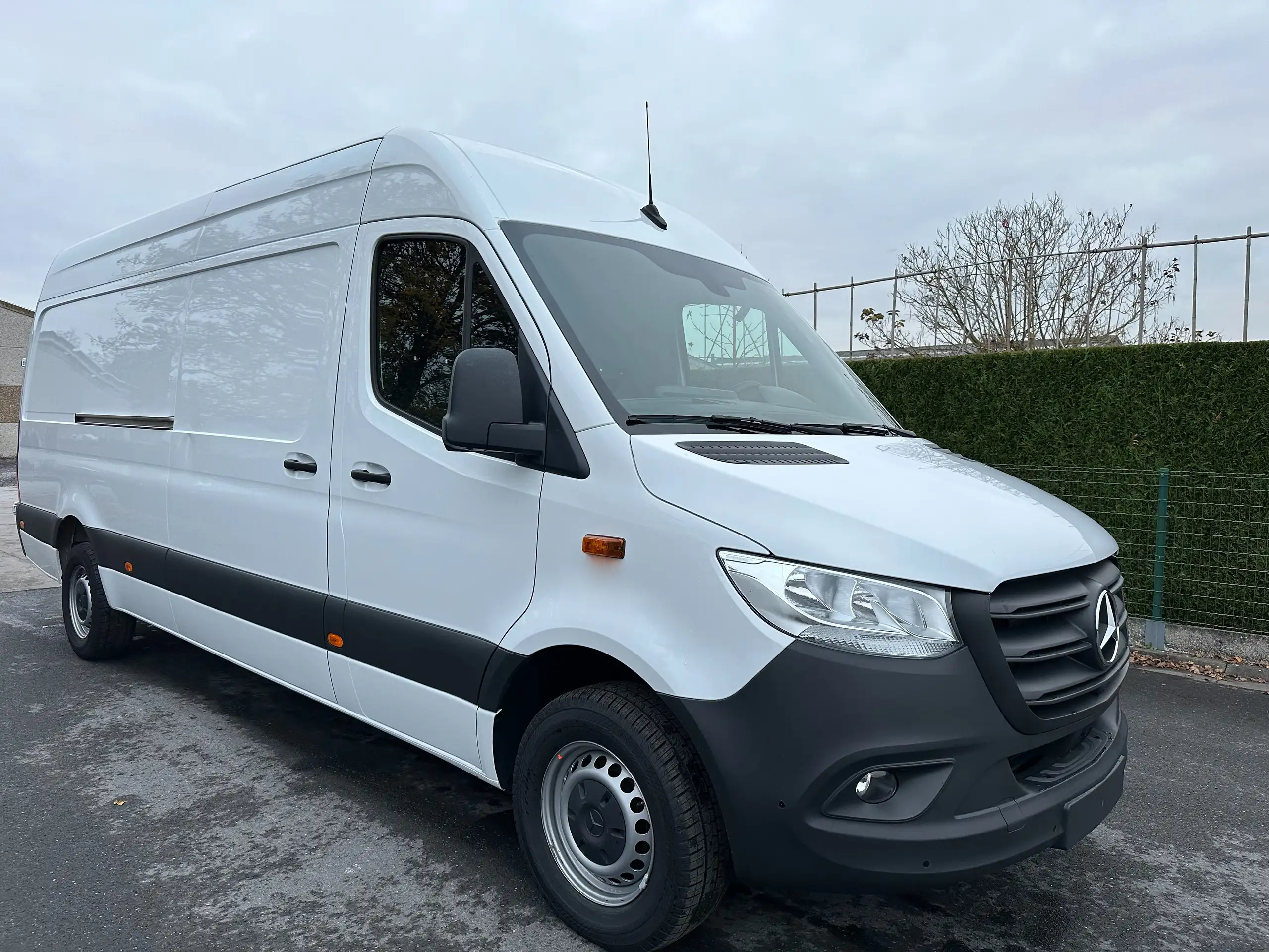 Mercedes-Benz - Sprinter