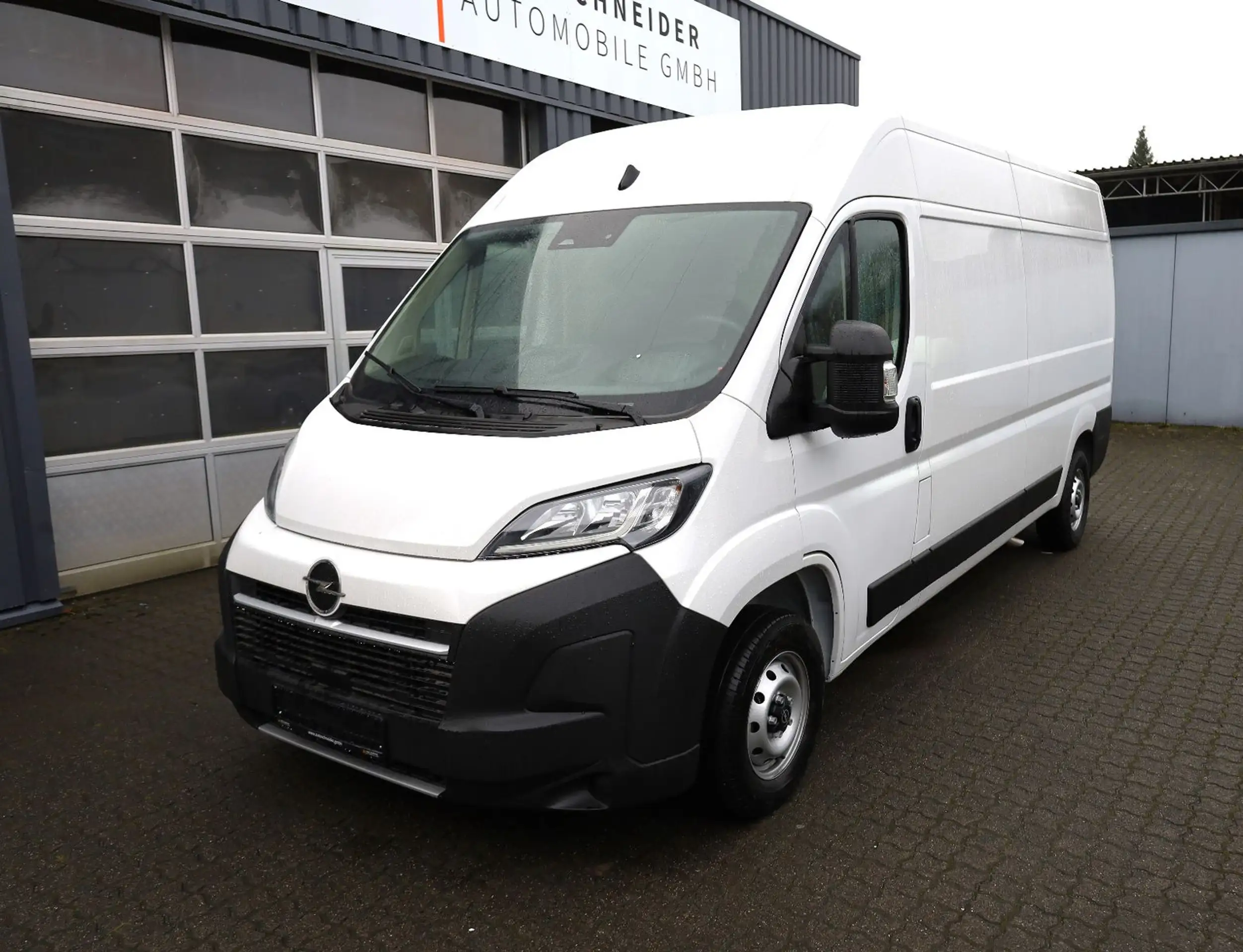 Opel Movano 2024