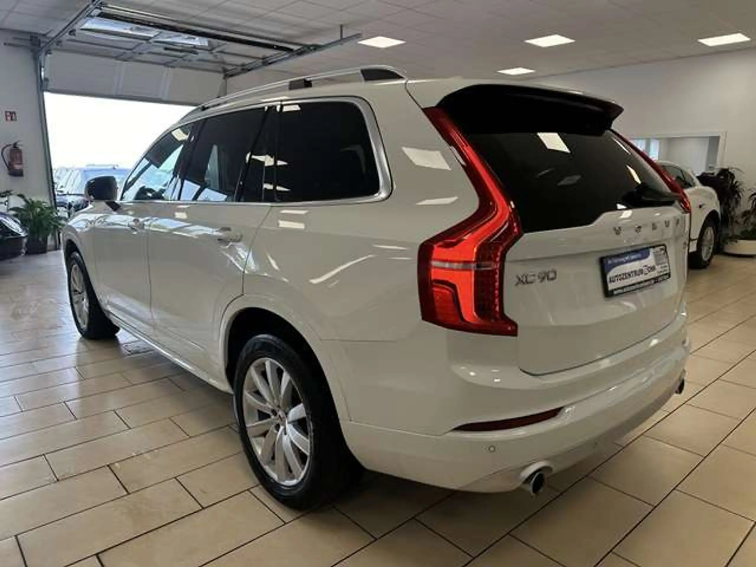 Volvo - XC90