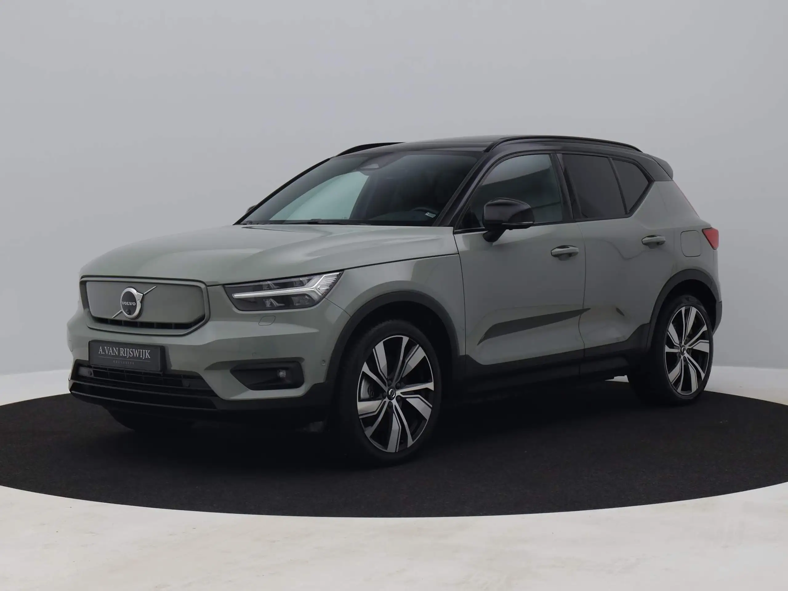 Volvo XC40 2021