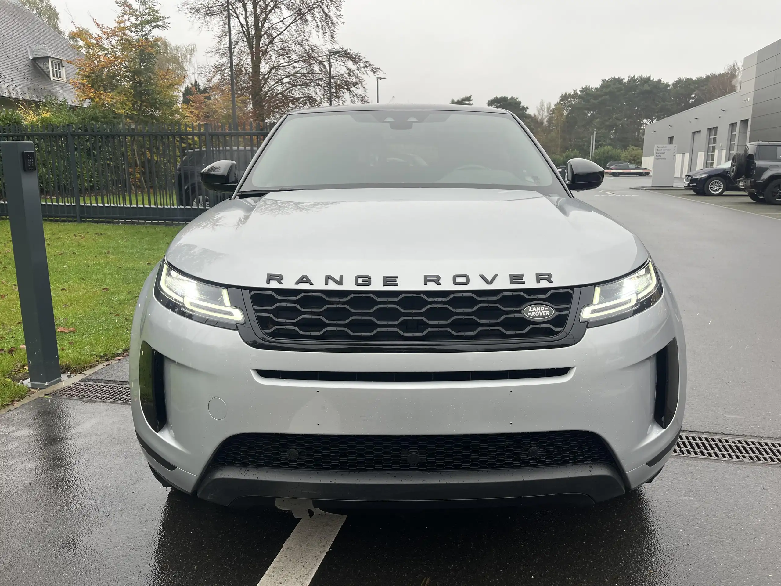 Land Rover - Range Rover Evoque