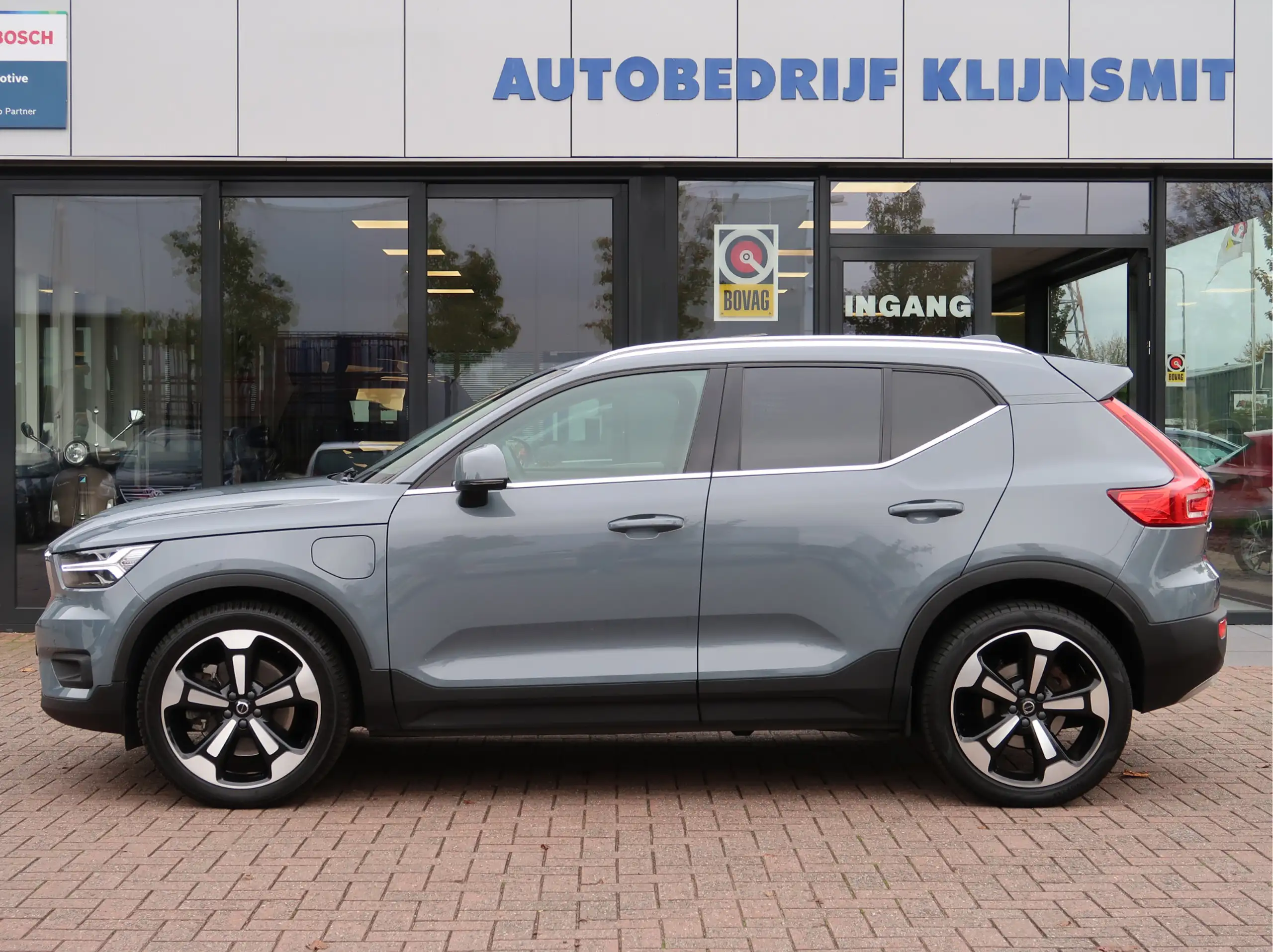 Volvo - XC40