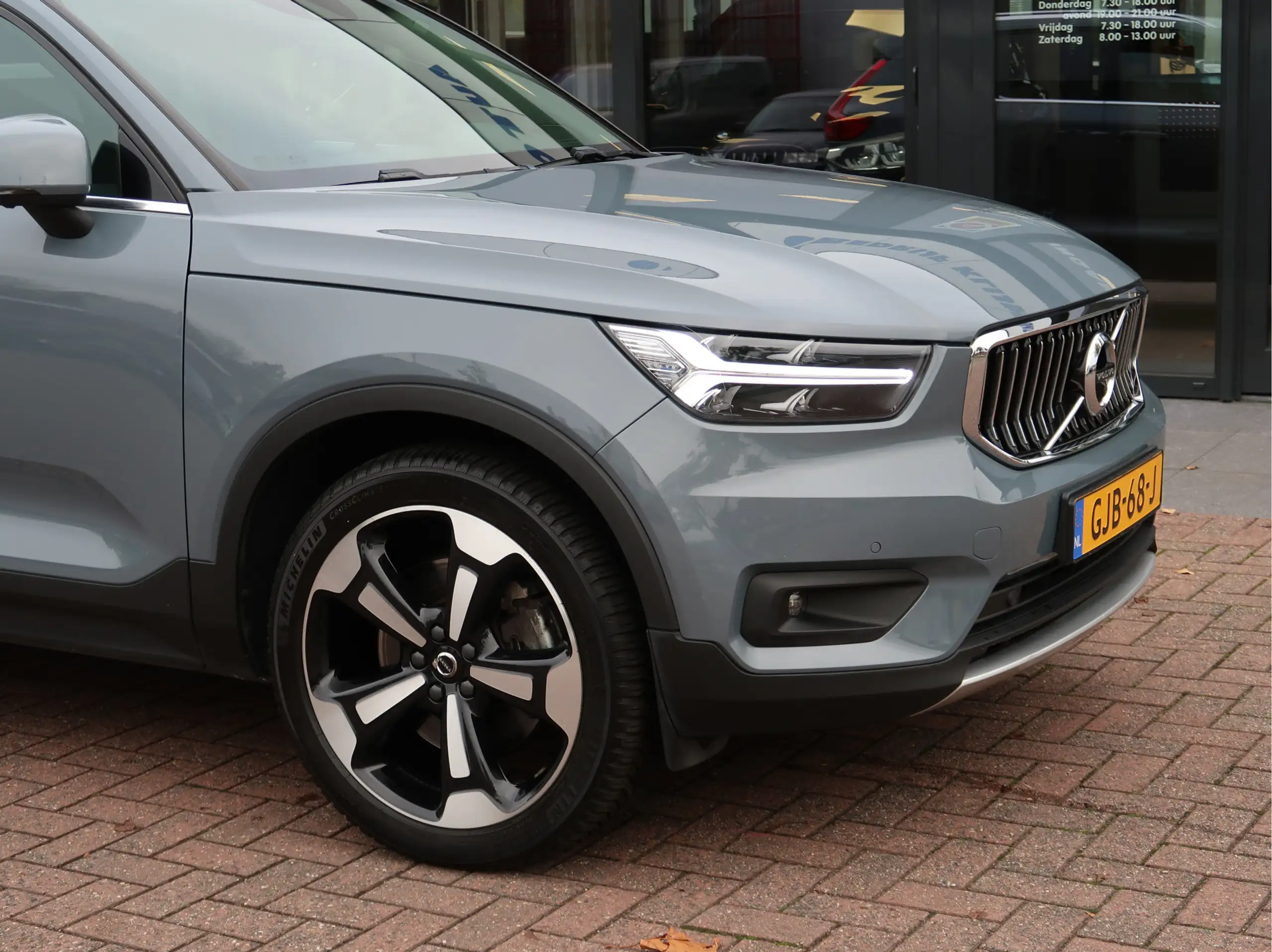 Volvo - XC40