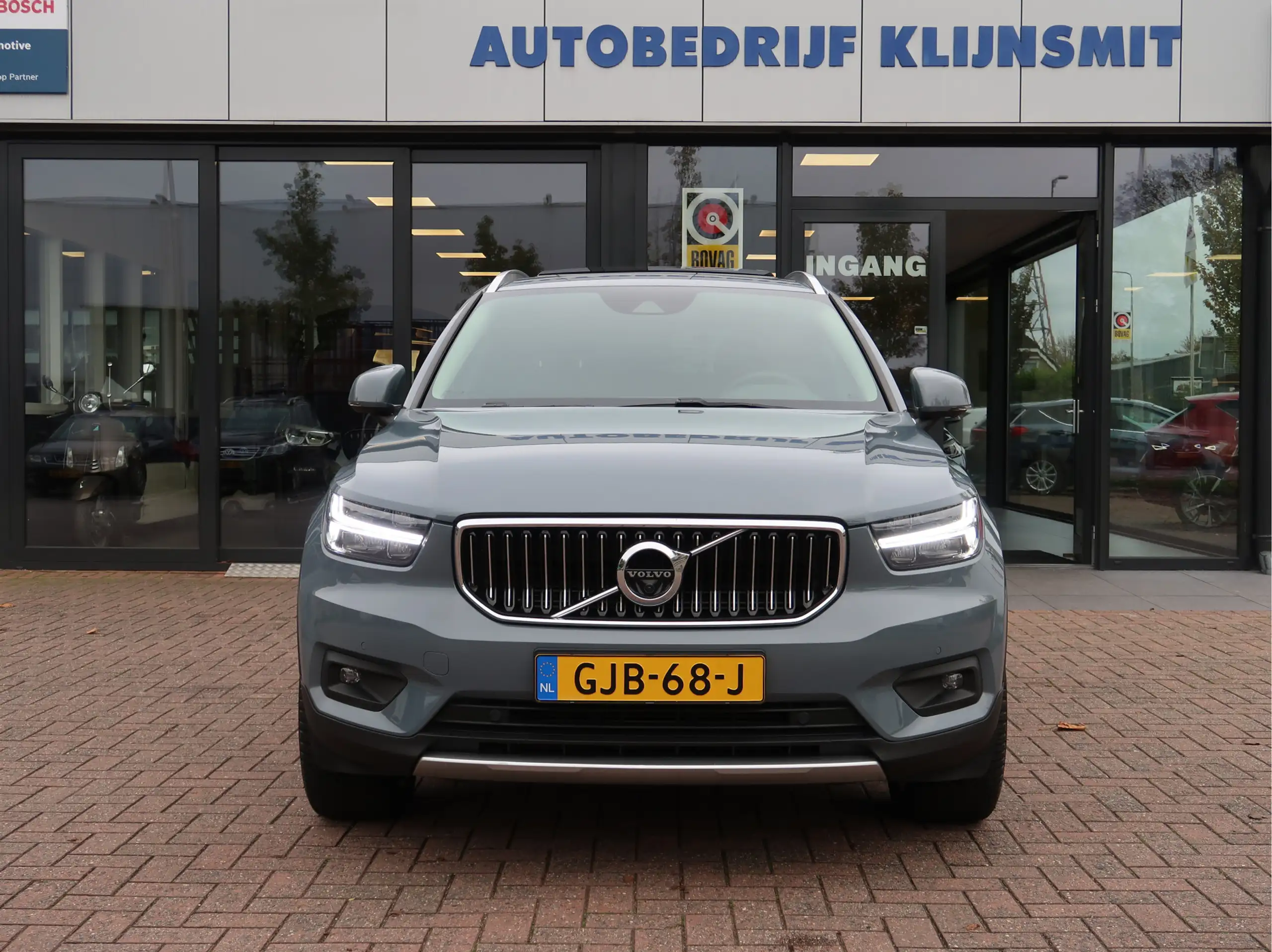 Volvo - XC40