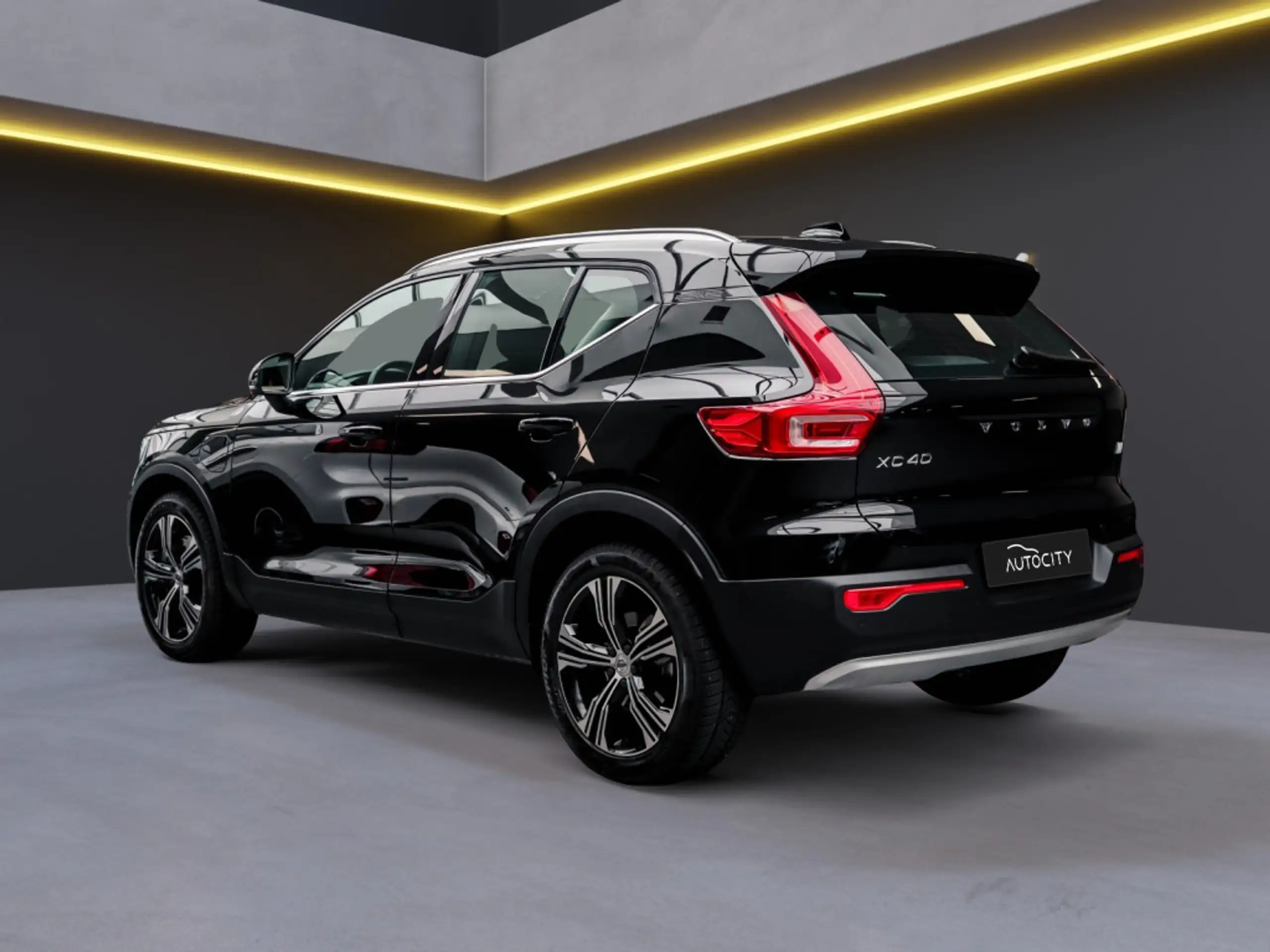 Volvo - XC40