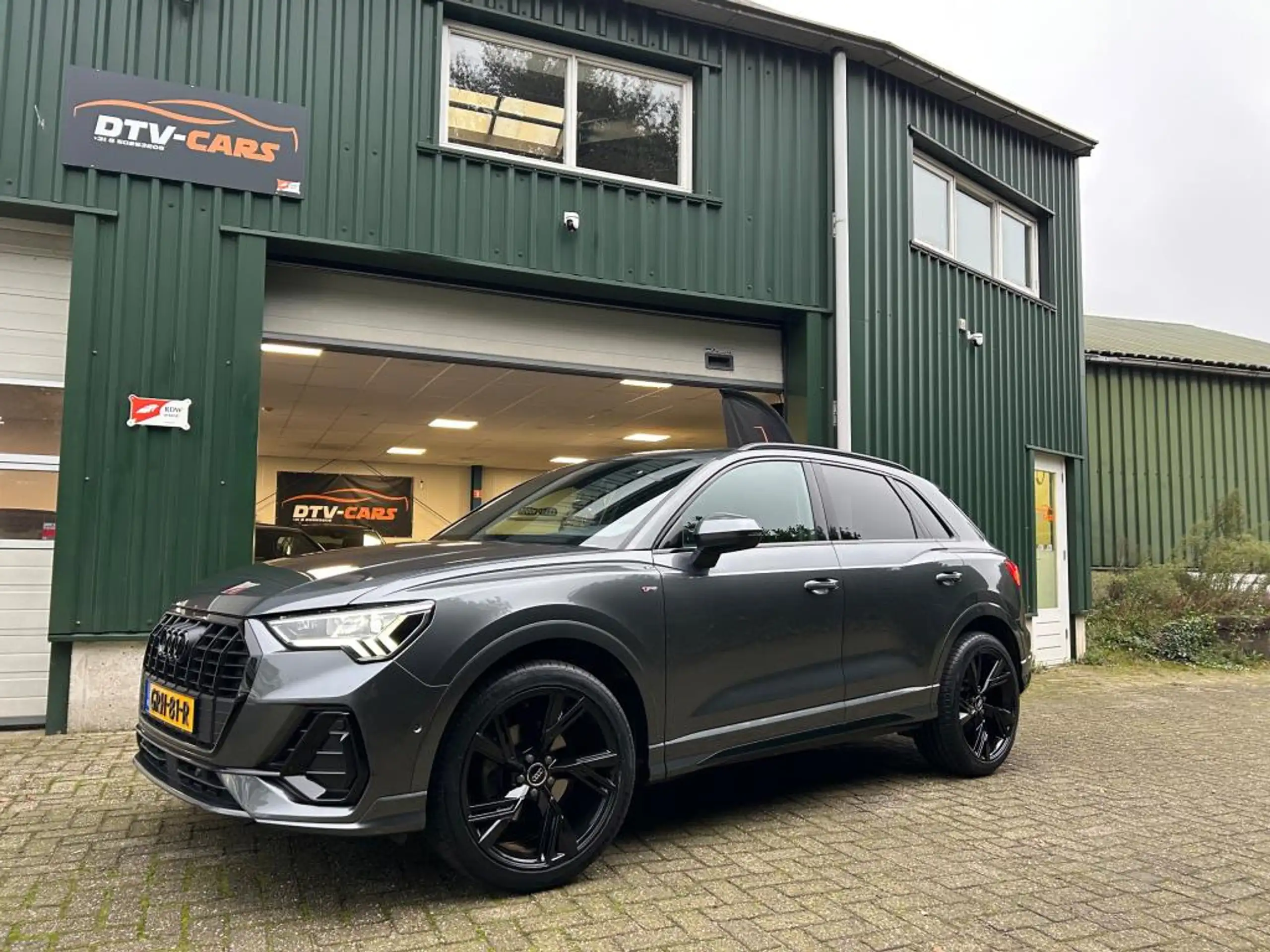 Audi - Q3