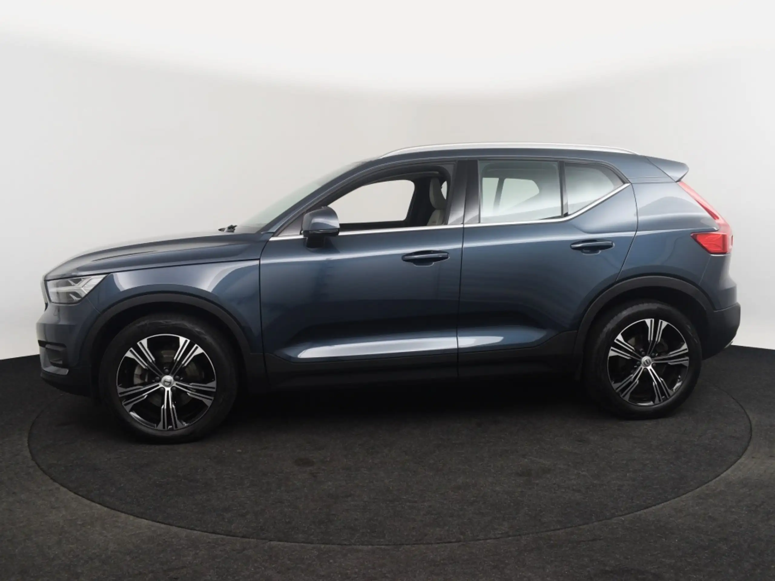 Volvo - XC40