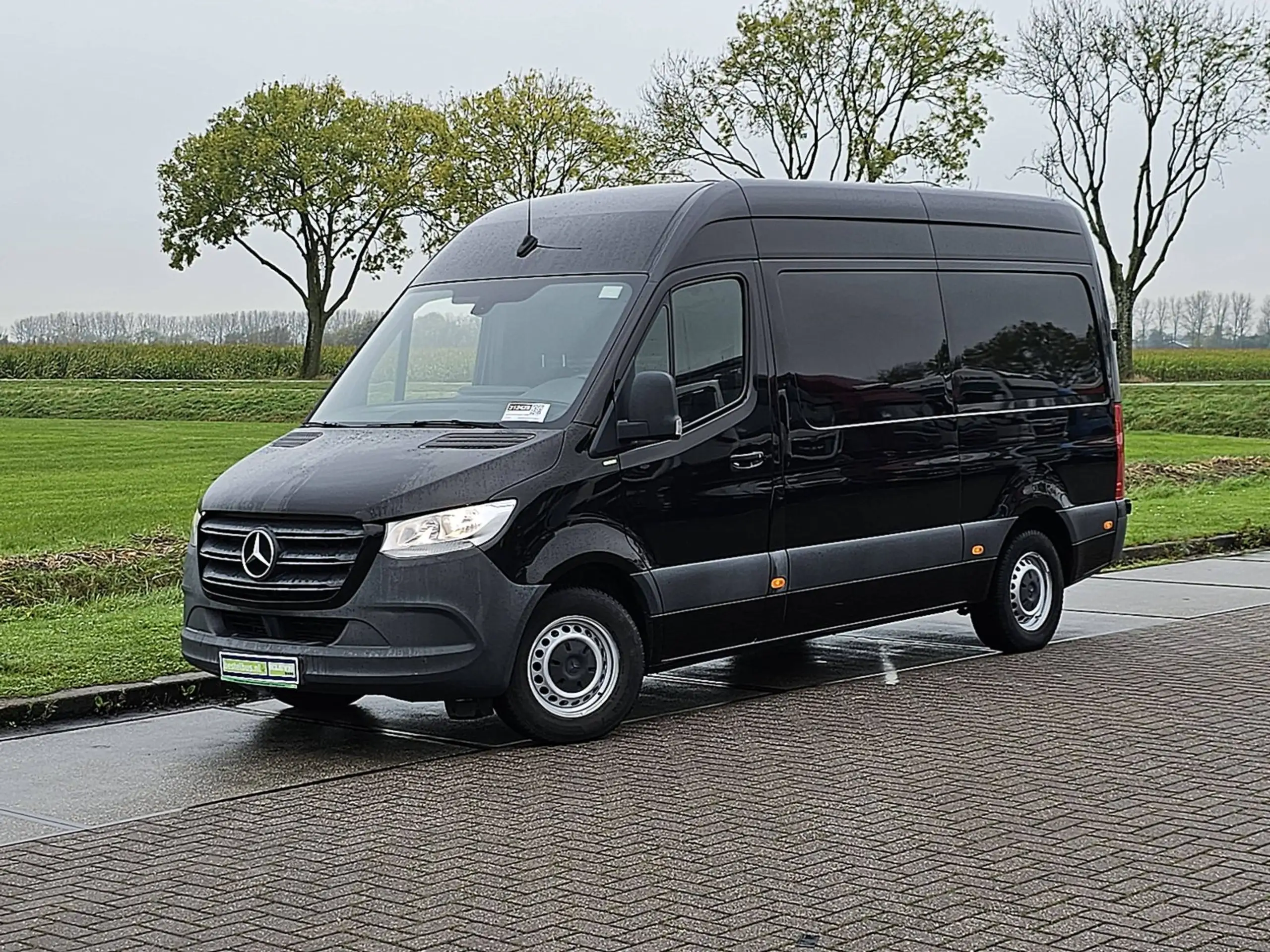 Mercedes-Benz - Sprinter