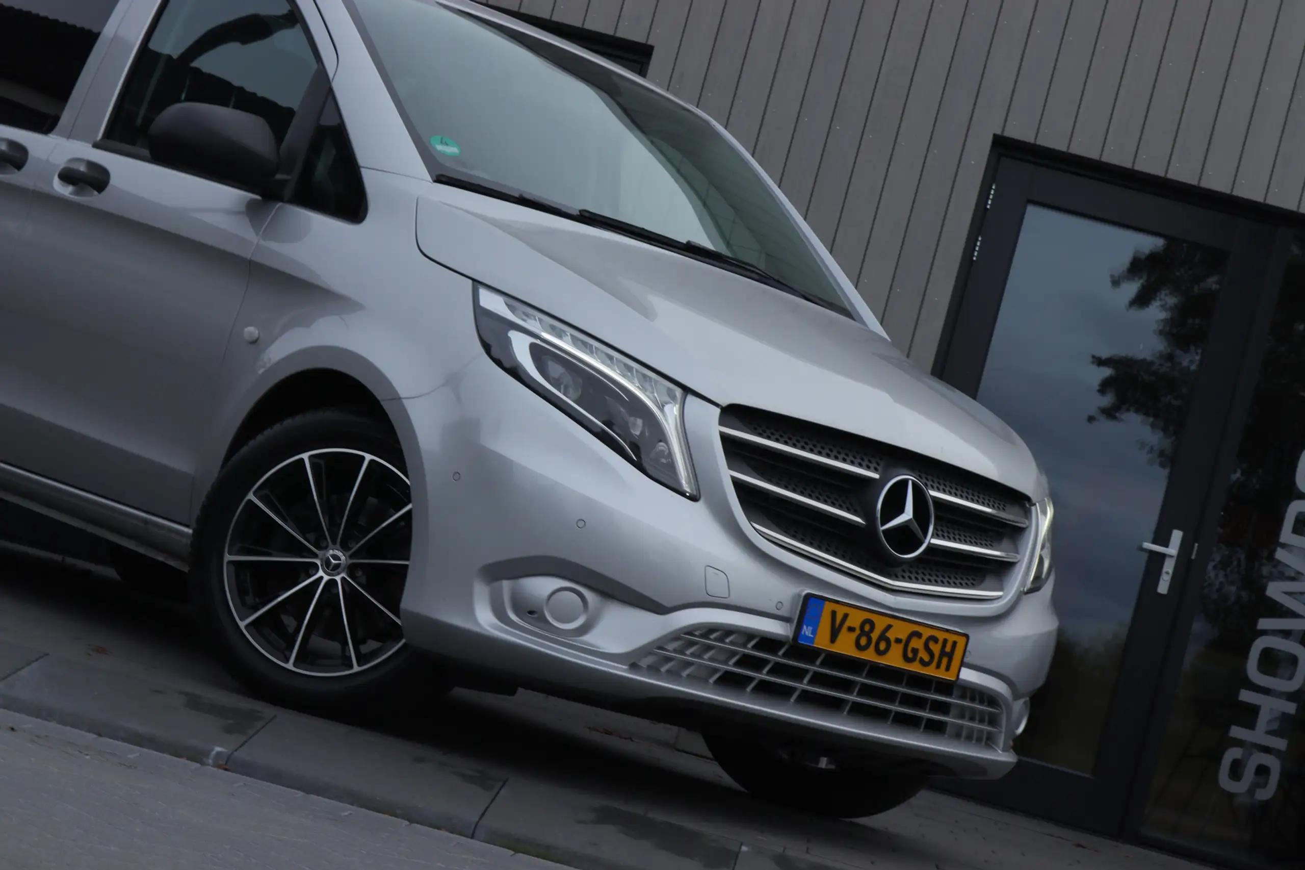 Mercedes-Benz - Vito