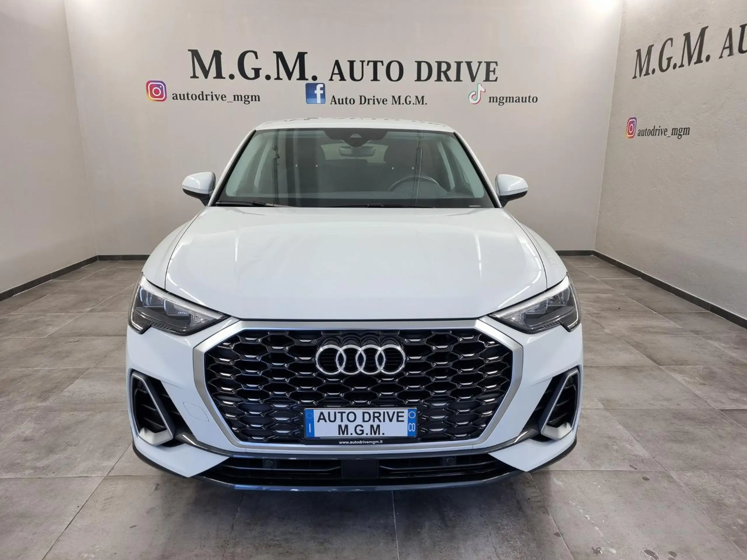 Audi - Q3