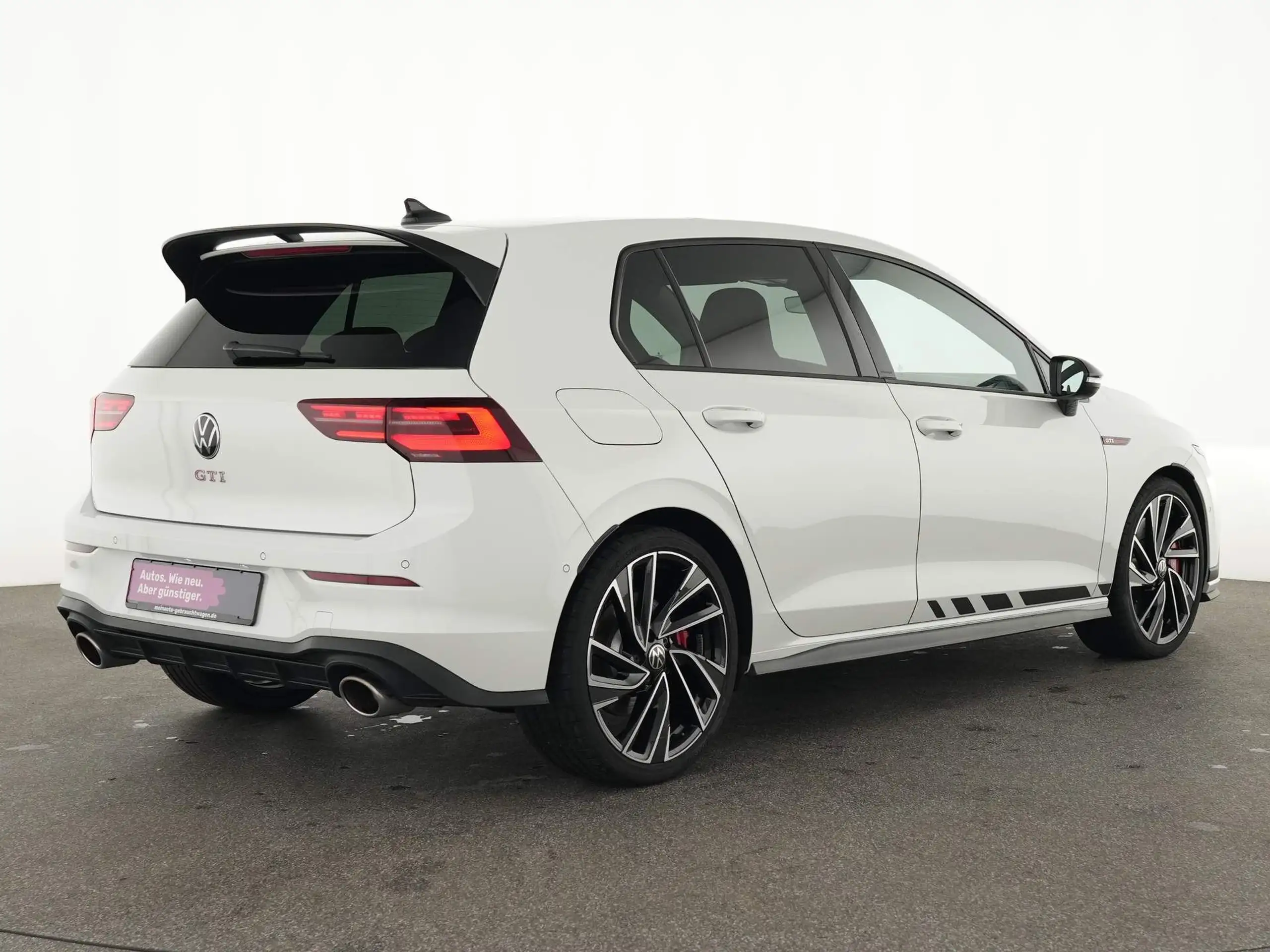 Volkswagen - Golf GTI