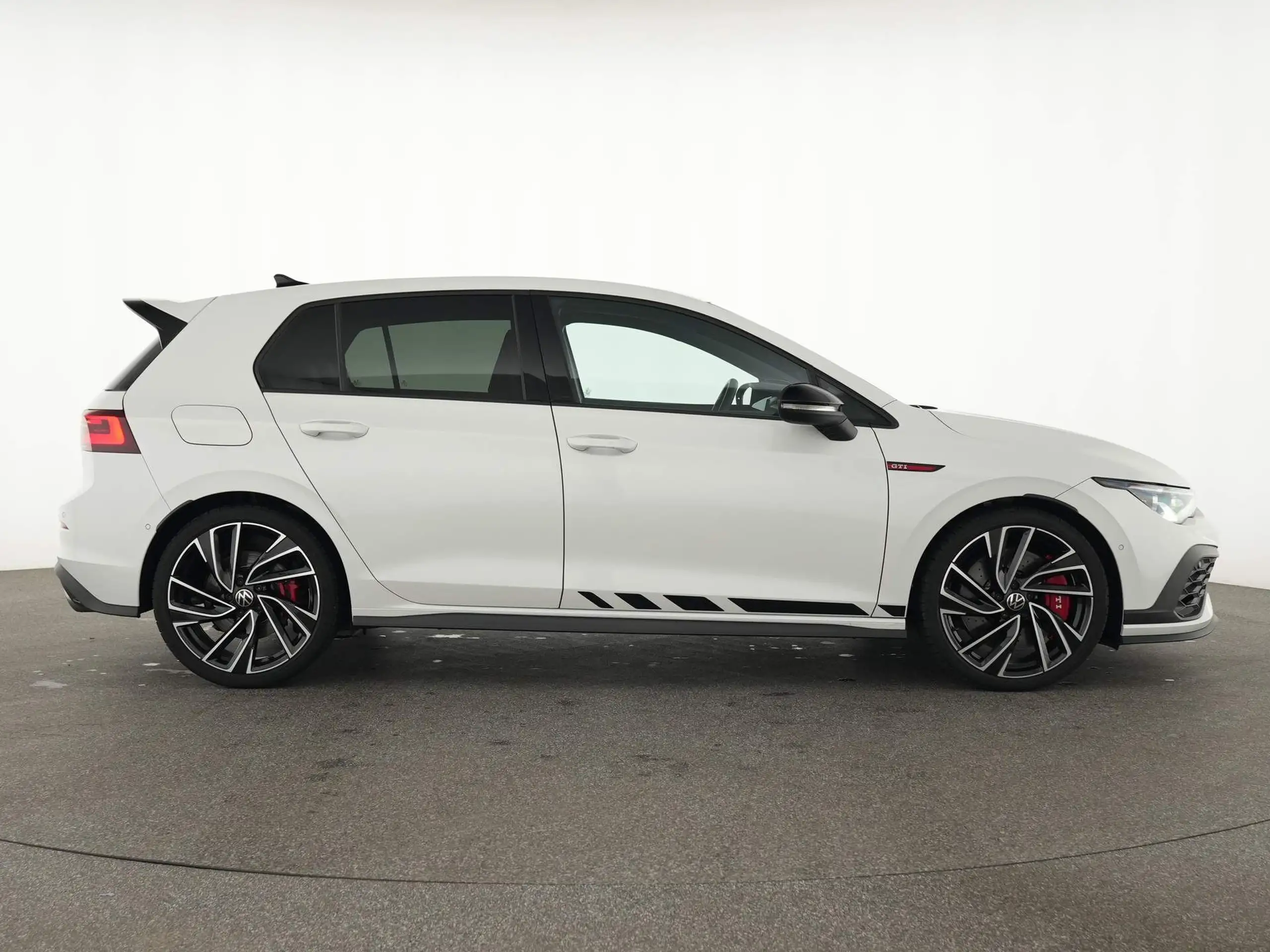 Volkswagen - Golf GTI