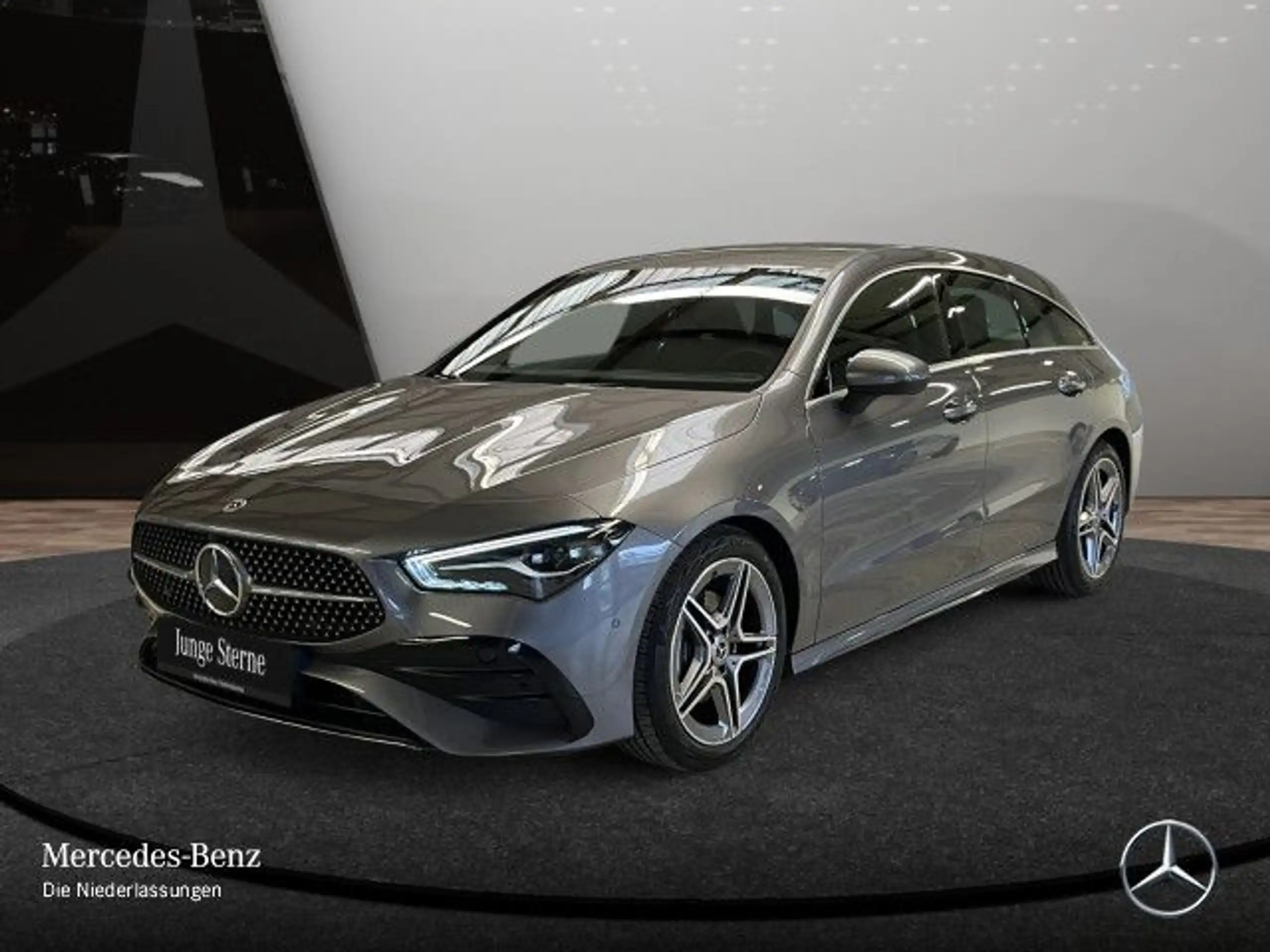 Mercedes-Benz - CLA 180