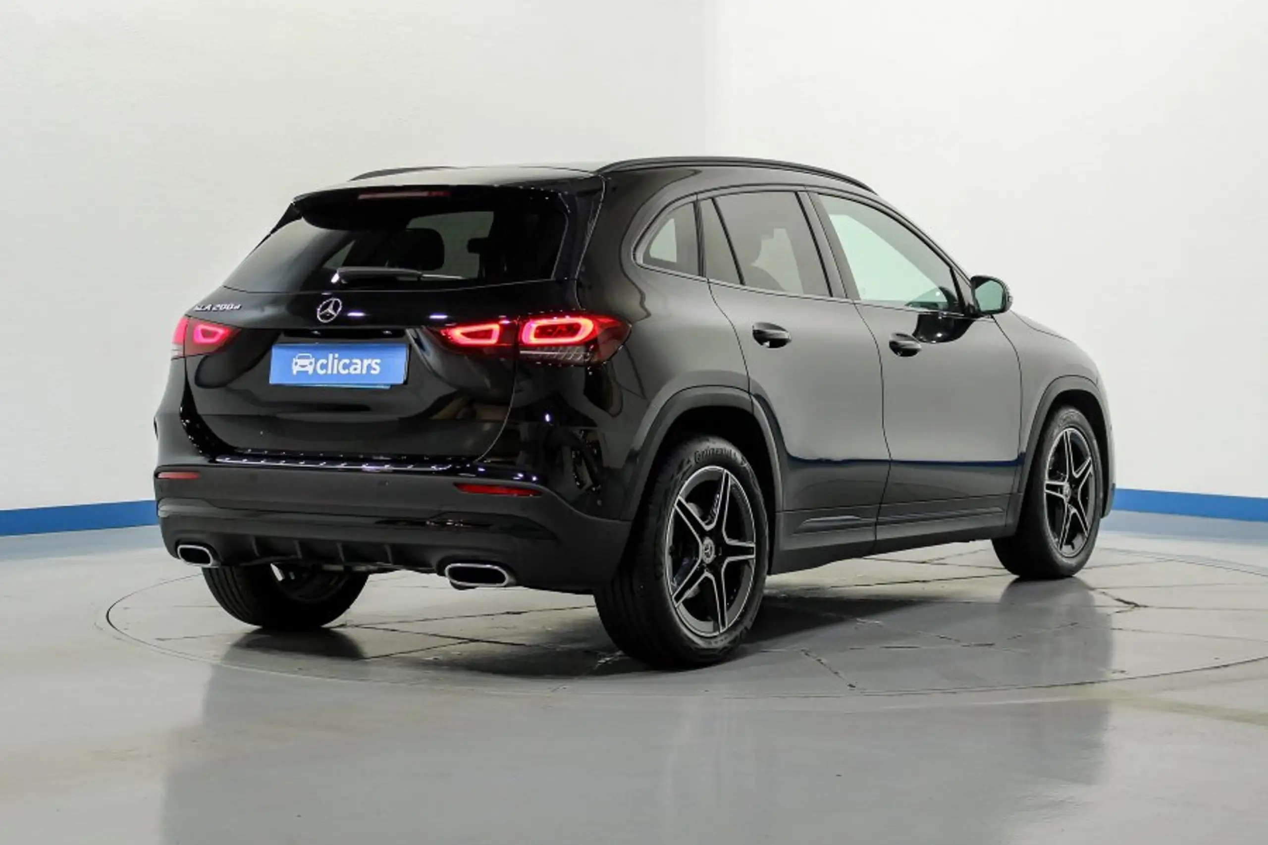 Mercedes-Benz - GLA 200