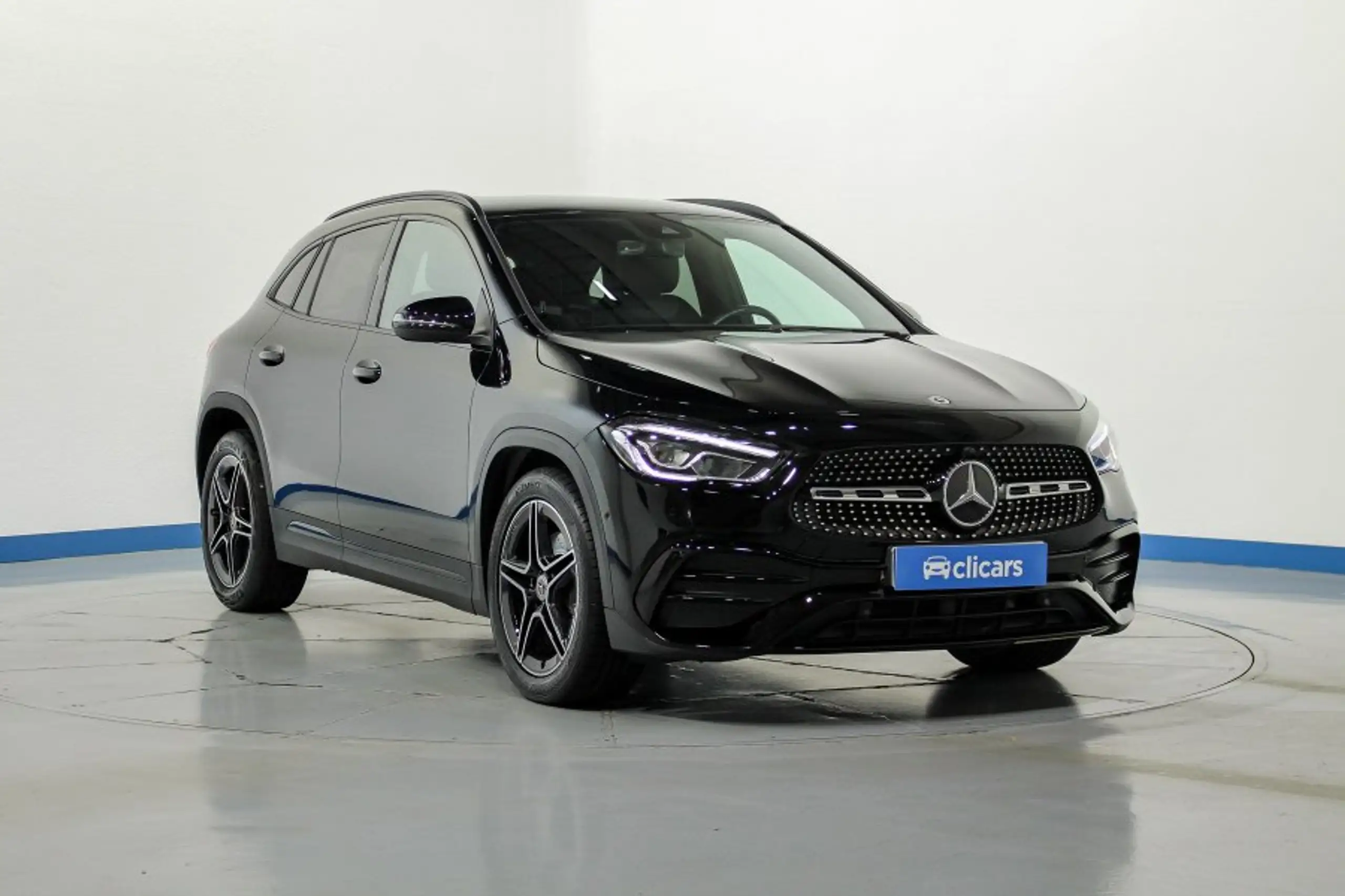 Mercedes-Benz - GLA 200