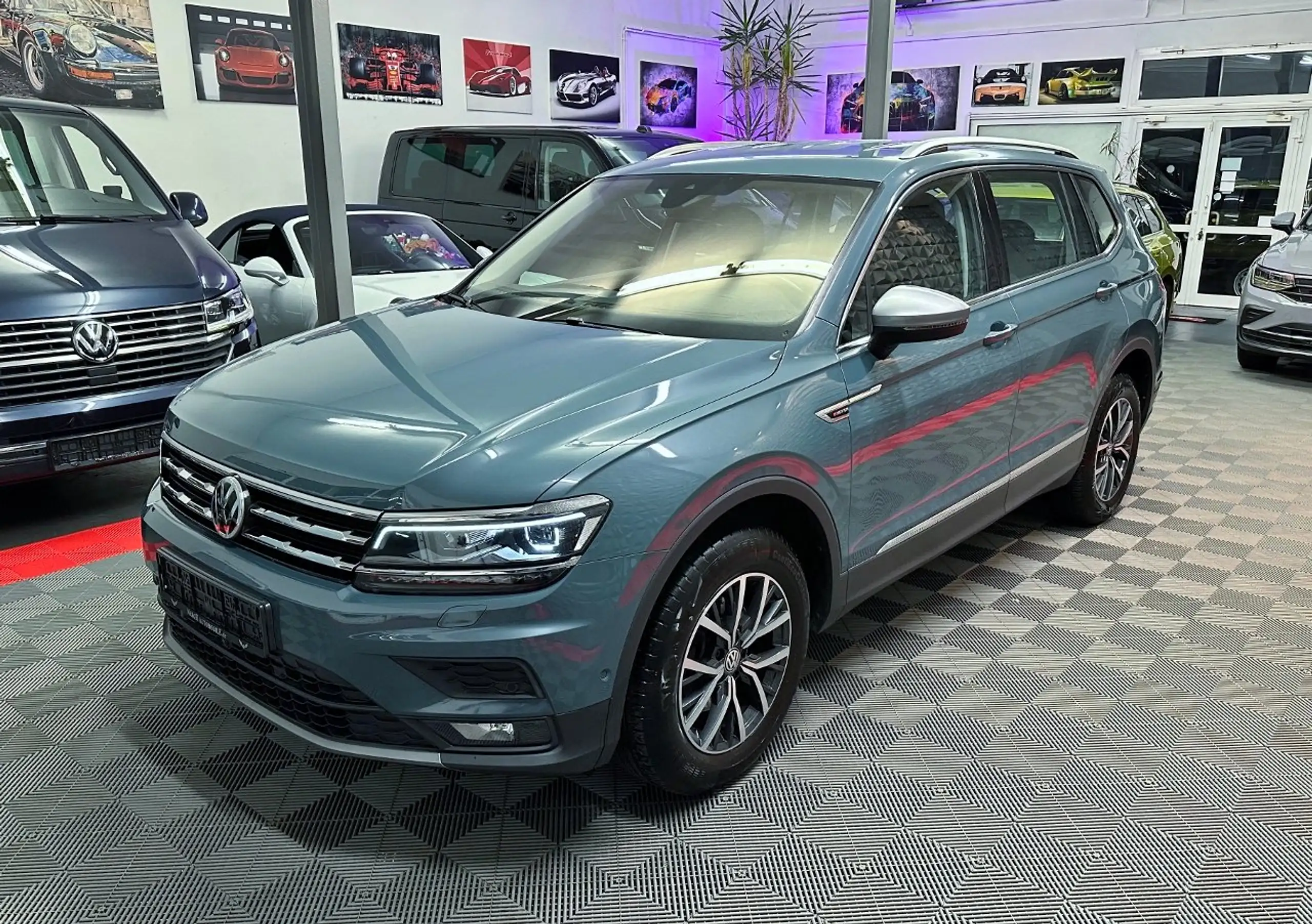 Volkswagen - Tiguan