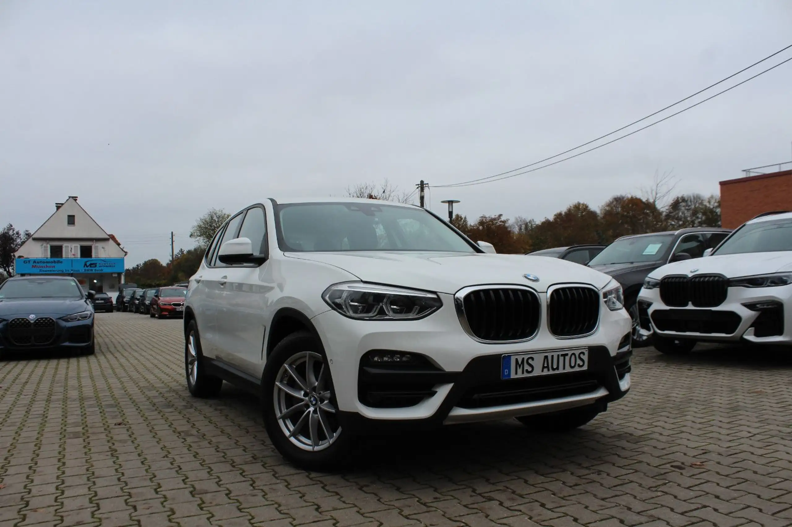 BMW - X3