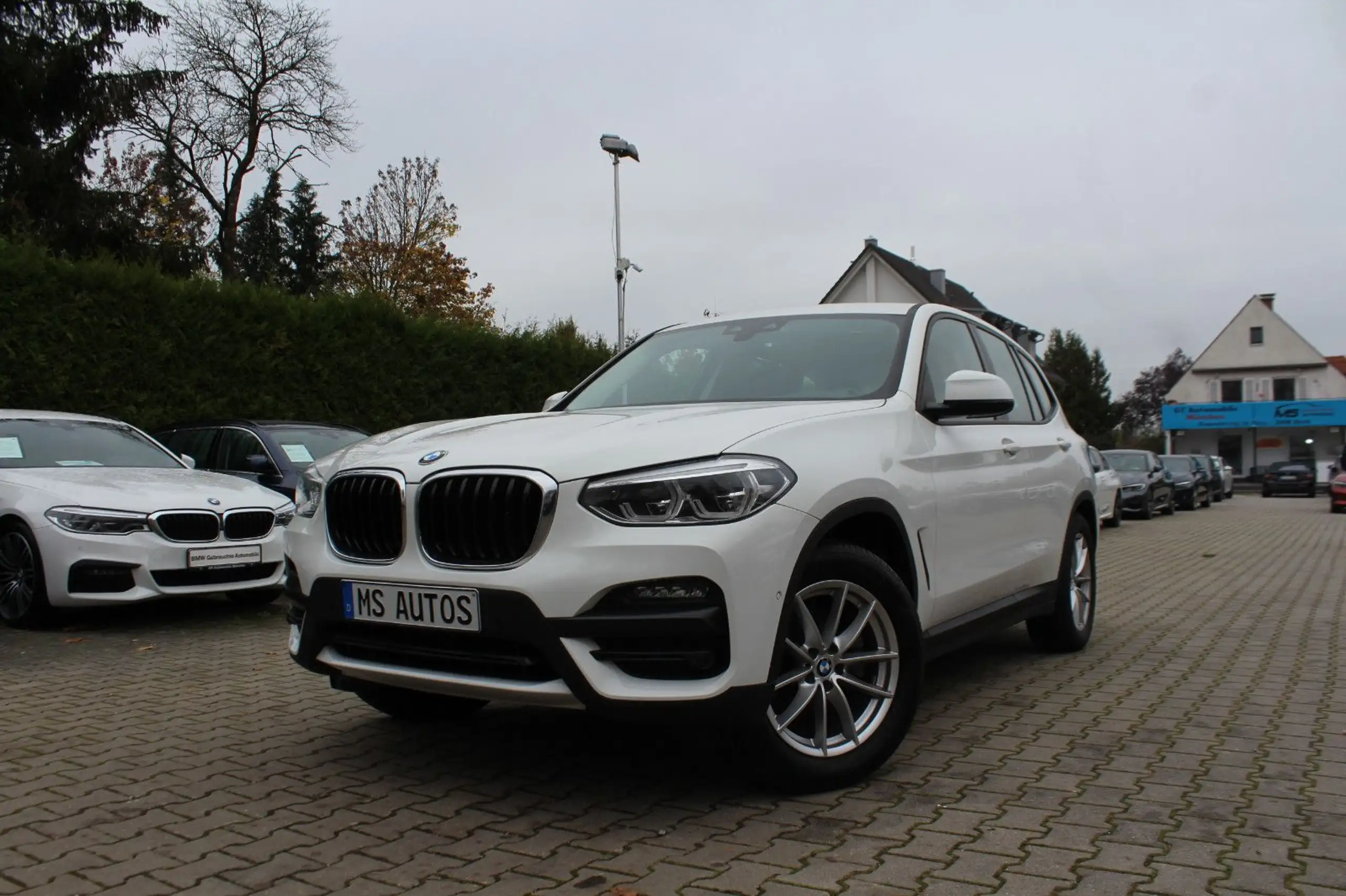 BMW - X3