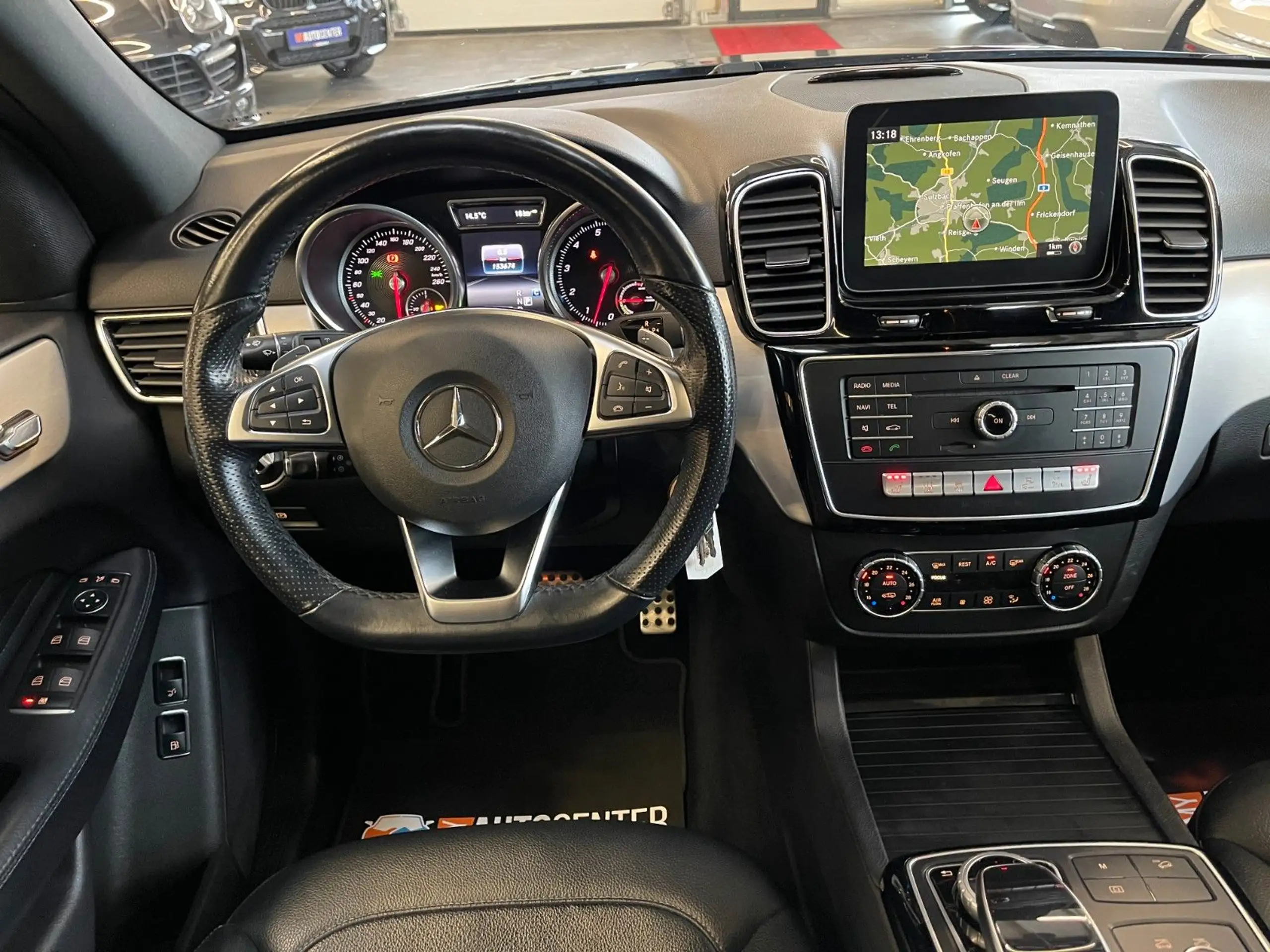 Mercedes-Benz - GLE 500