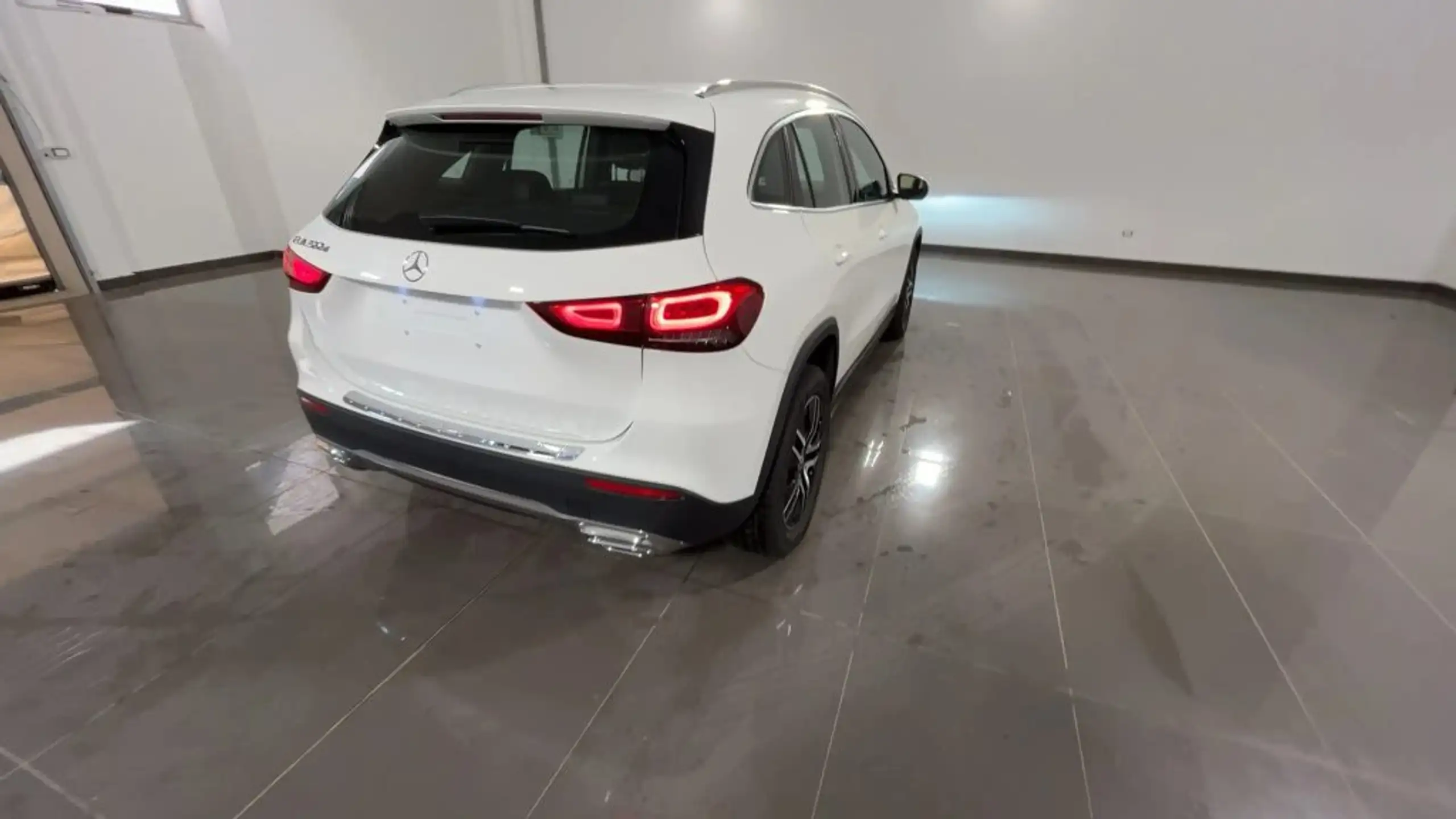 Mercedes-Benz - GLA 200