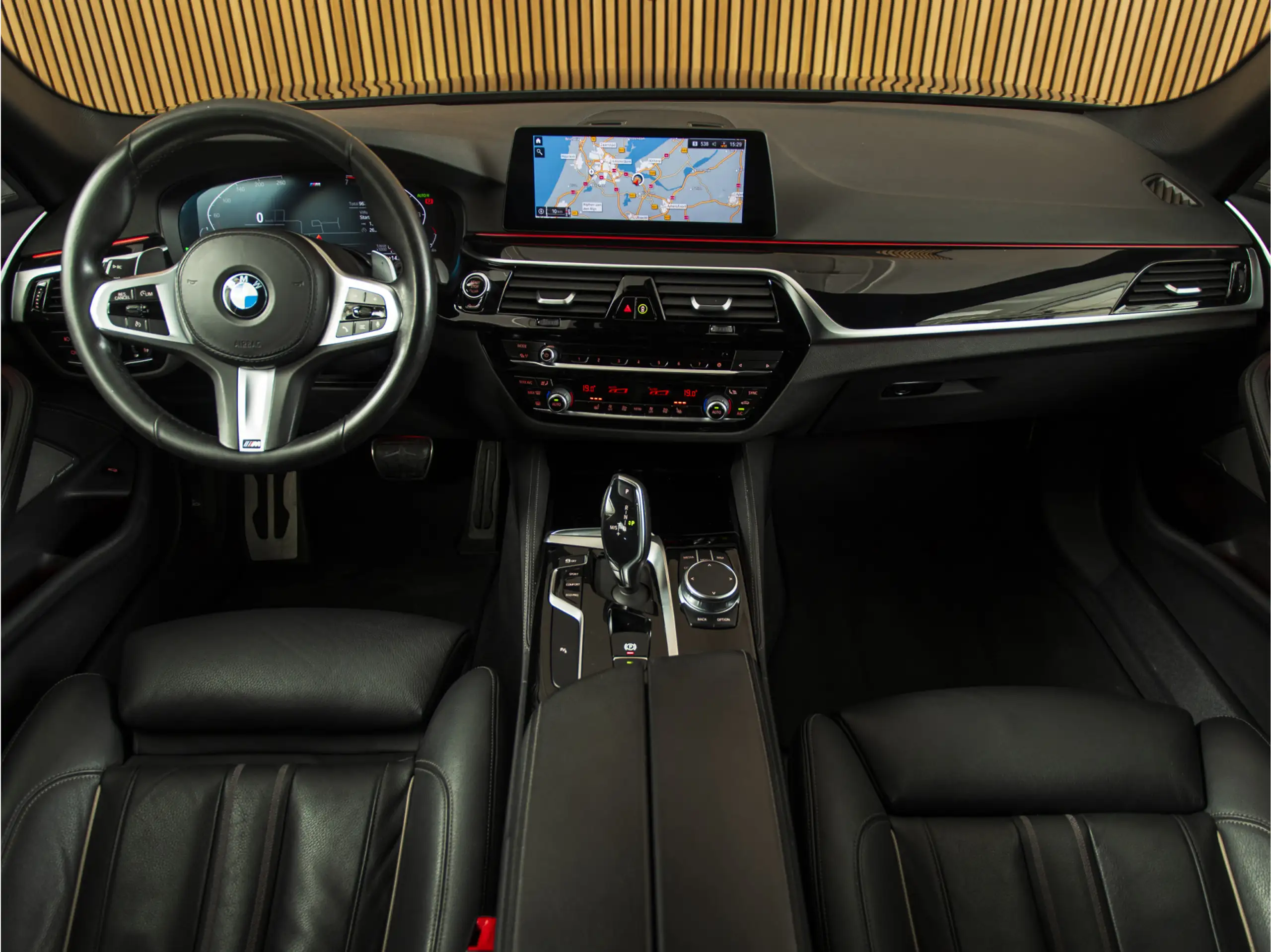 BMW - 520