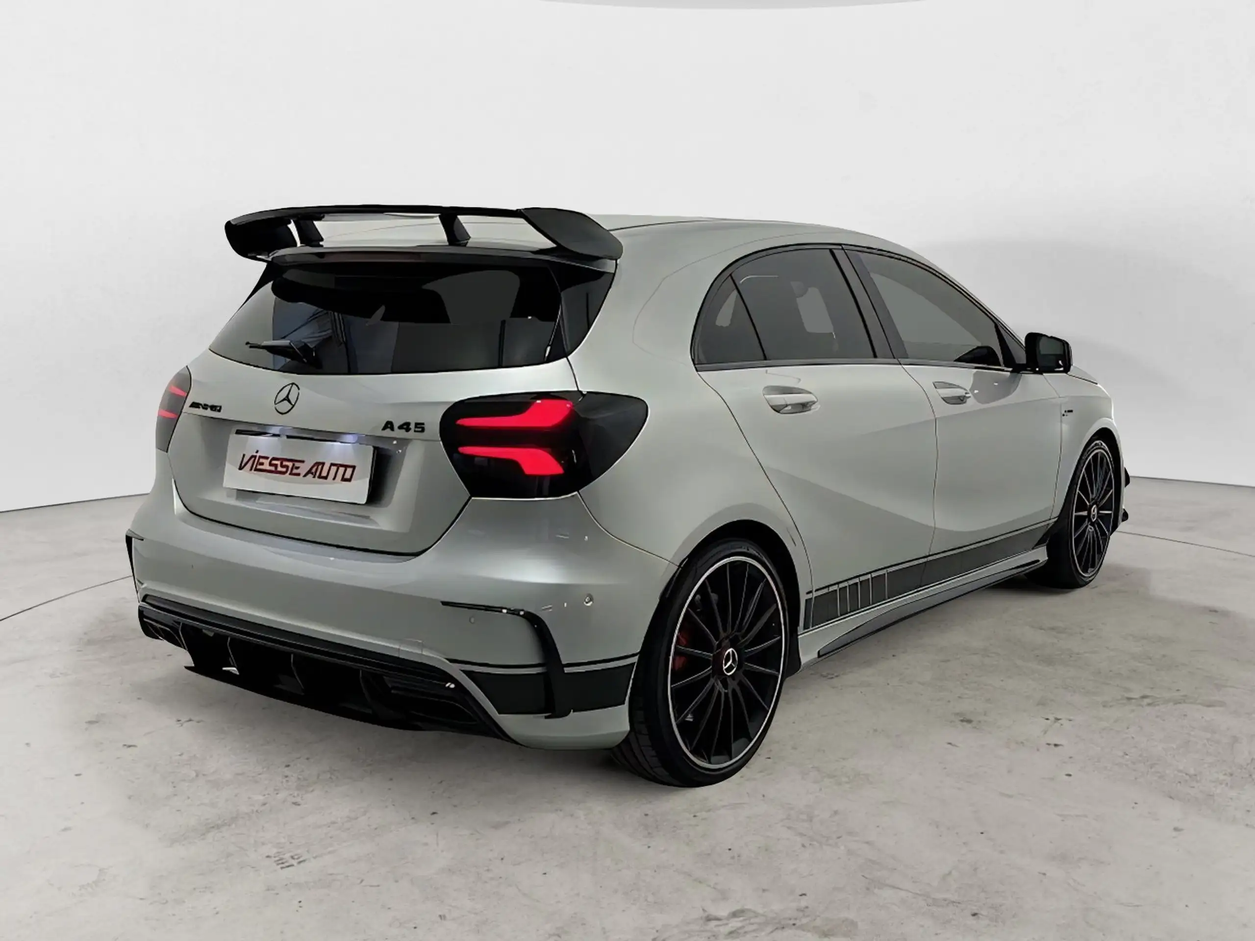 Mercedes-Benz - A 45 AMG