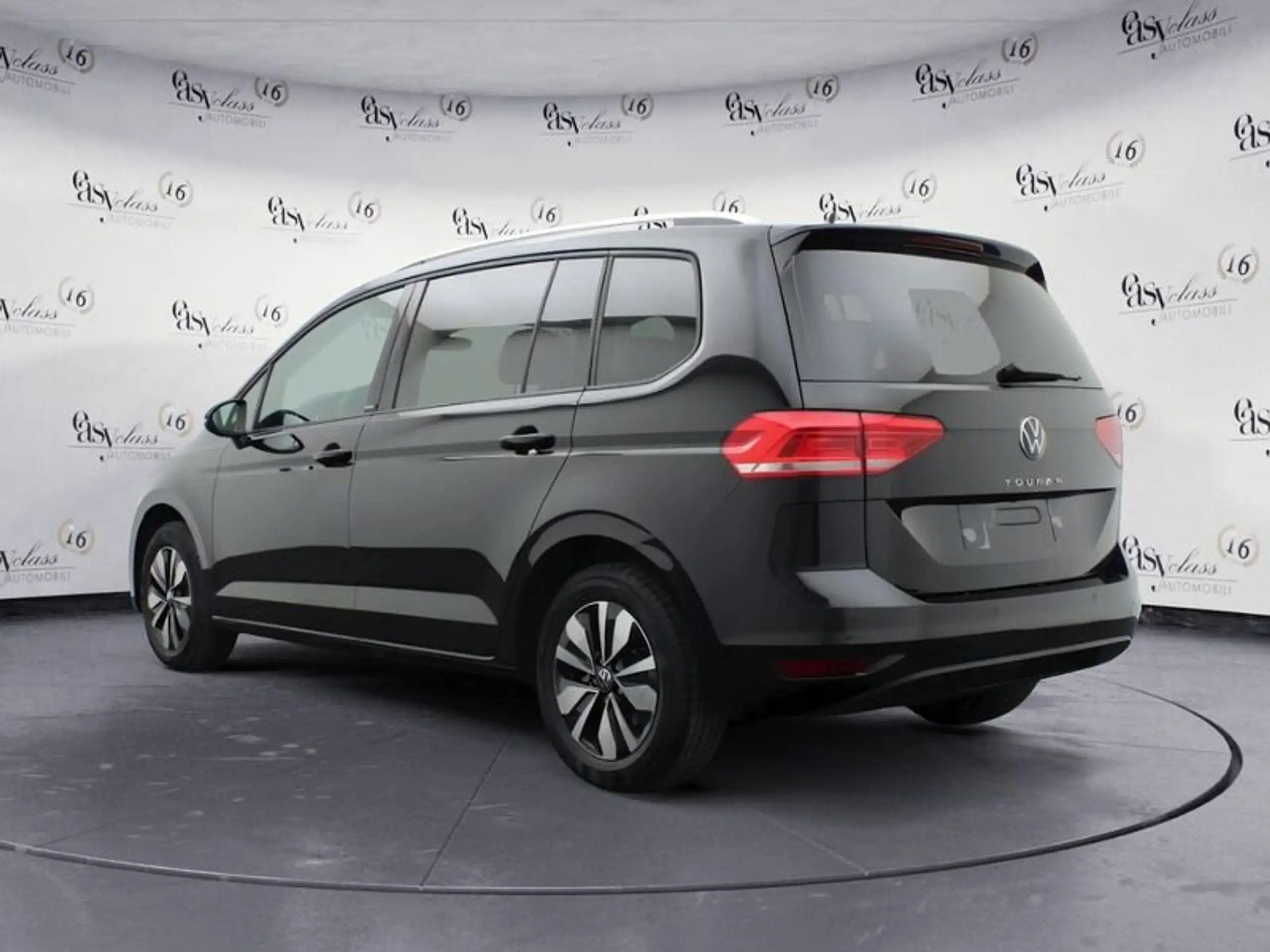 Volkswagen - Touran